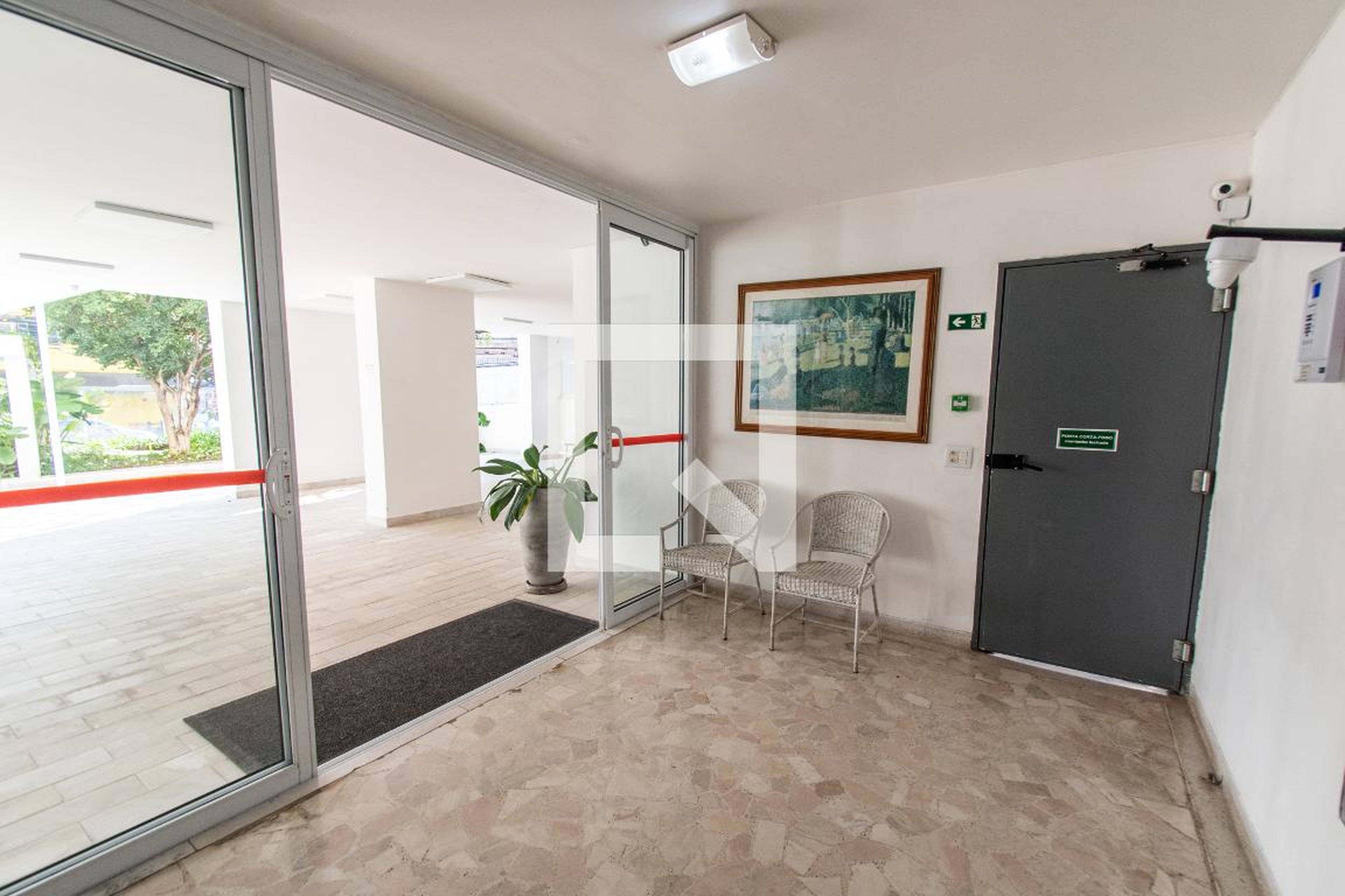 Hall de entrada - Dante e Beatriz