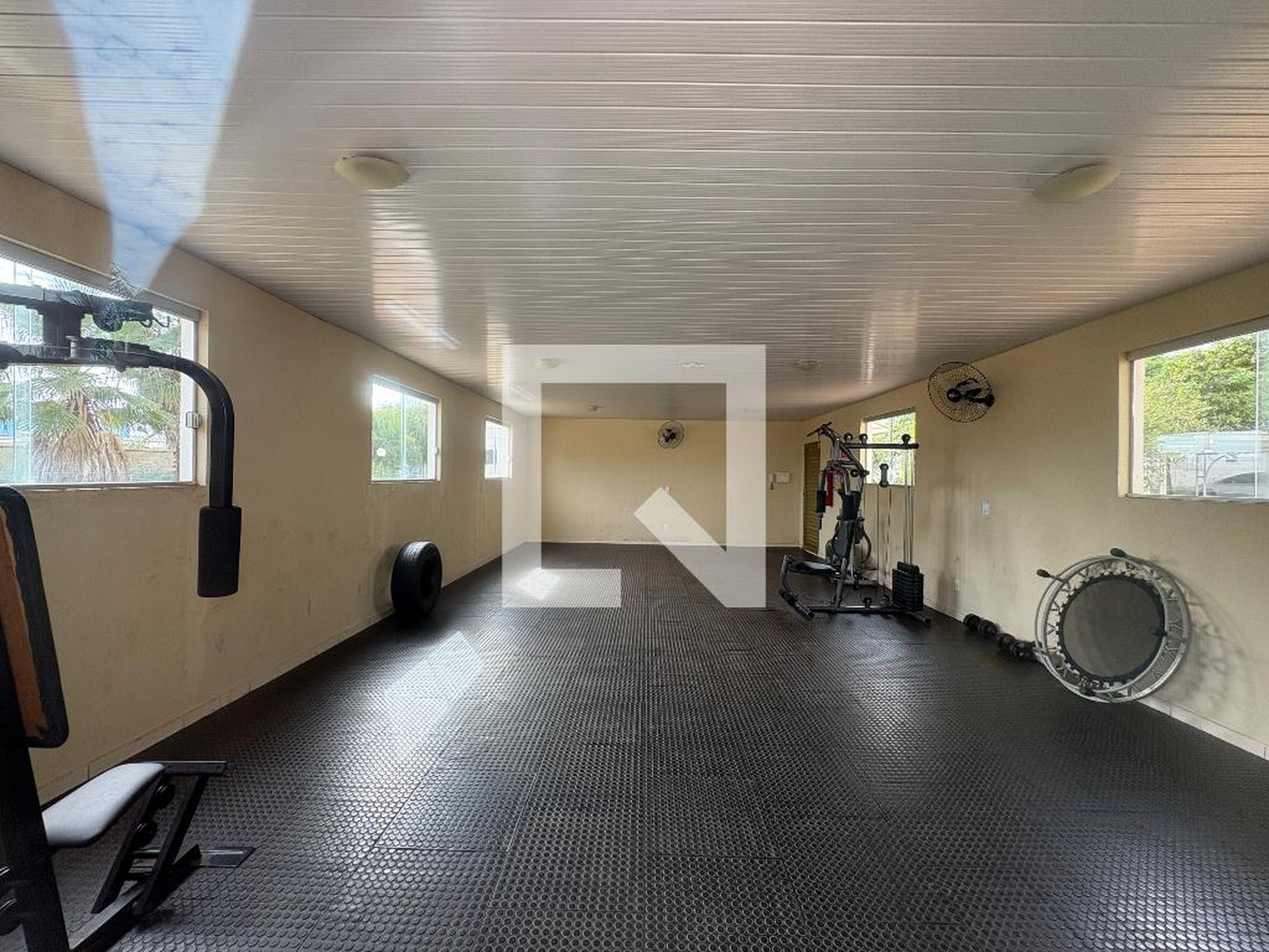 Academia - Royal Garden