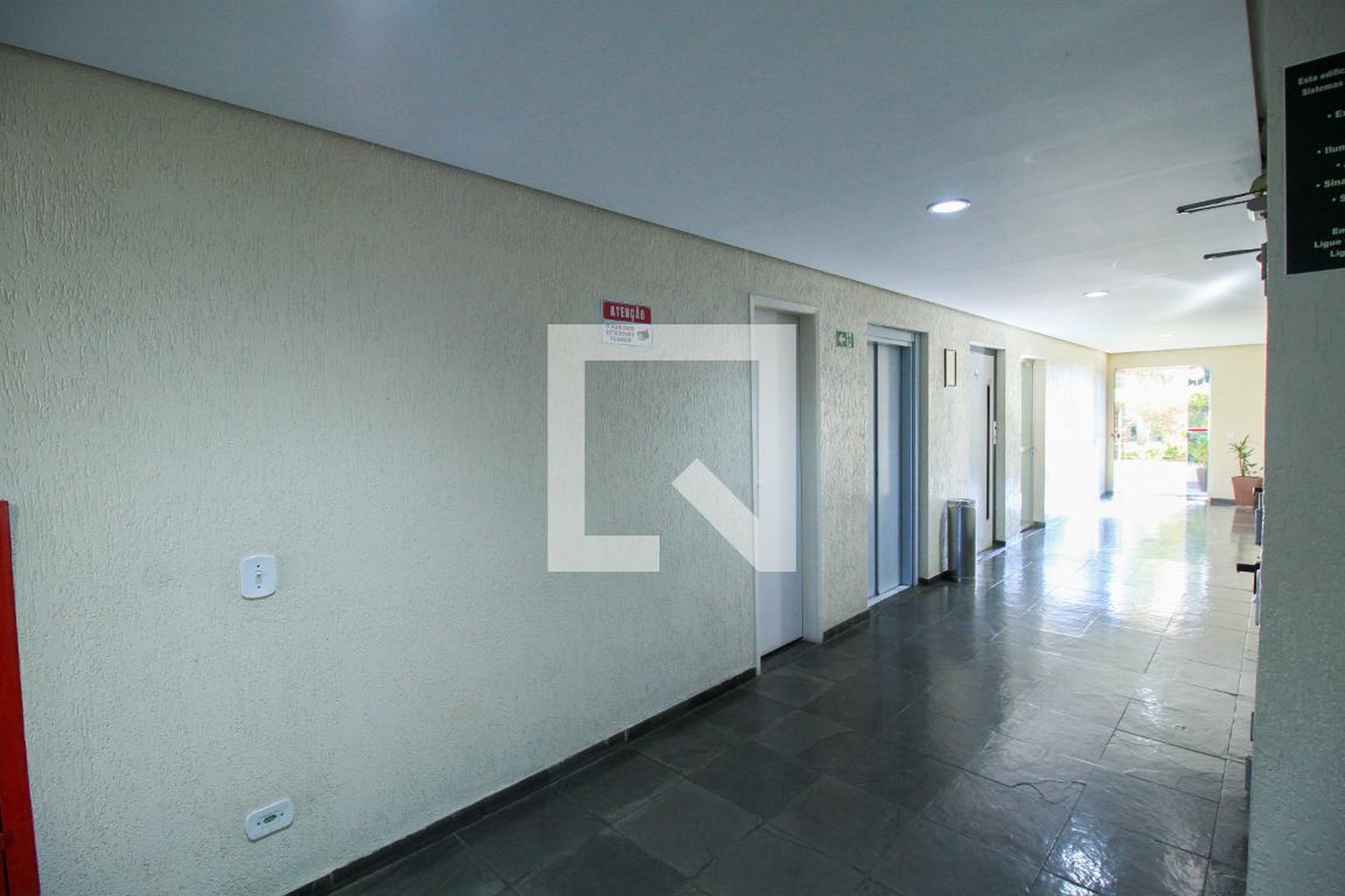 Hall - Solar Ramalhoso