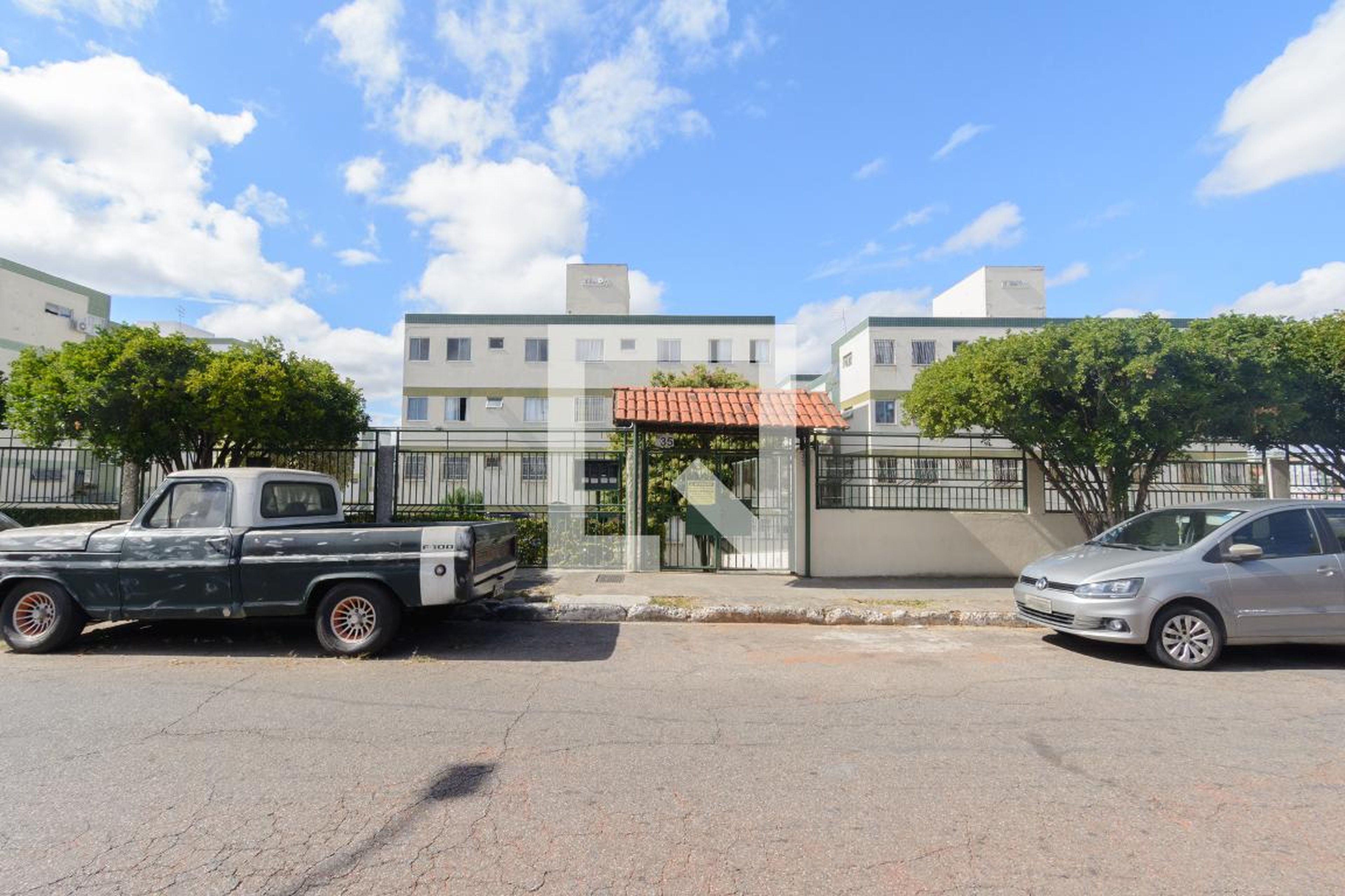 Fachada Condomínio Alpes