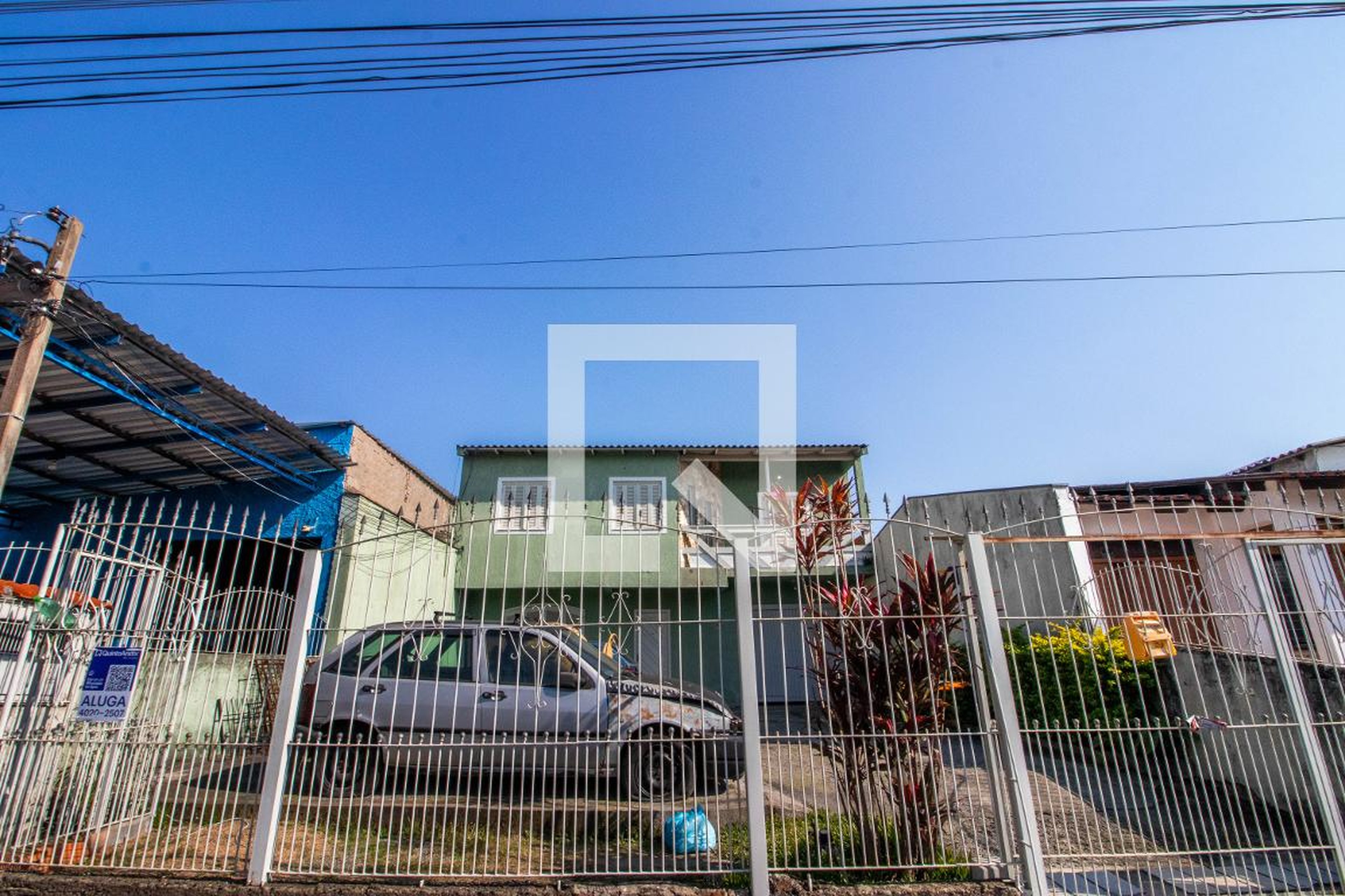 Fachada Condomínio em Rua Rodrigues da Costa, 34