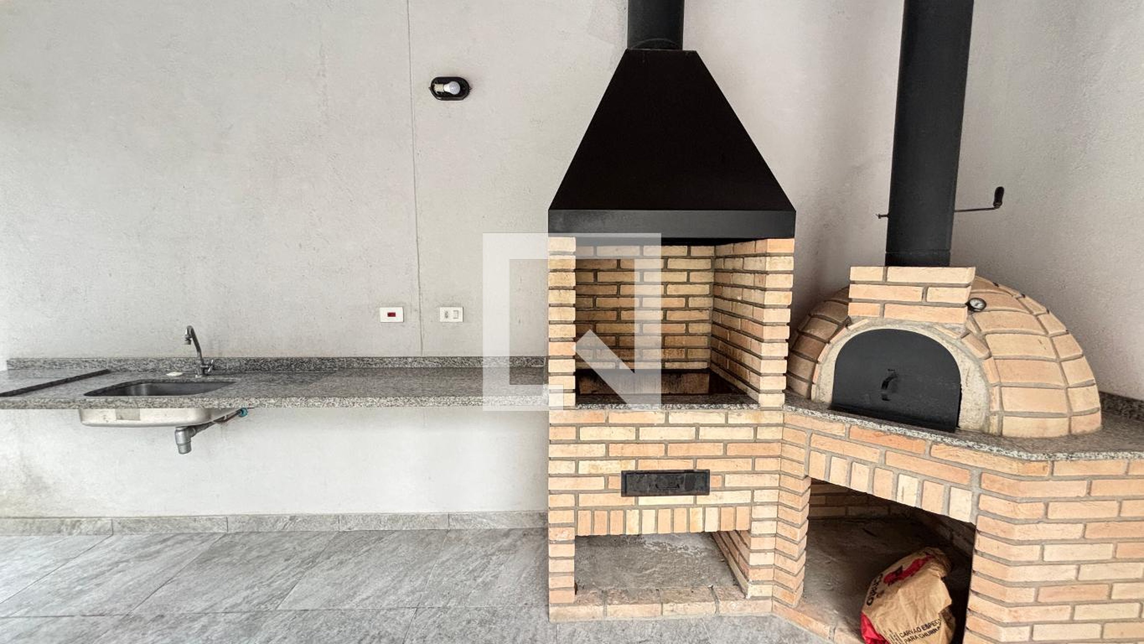 Churrasqueira - Residencial Regine