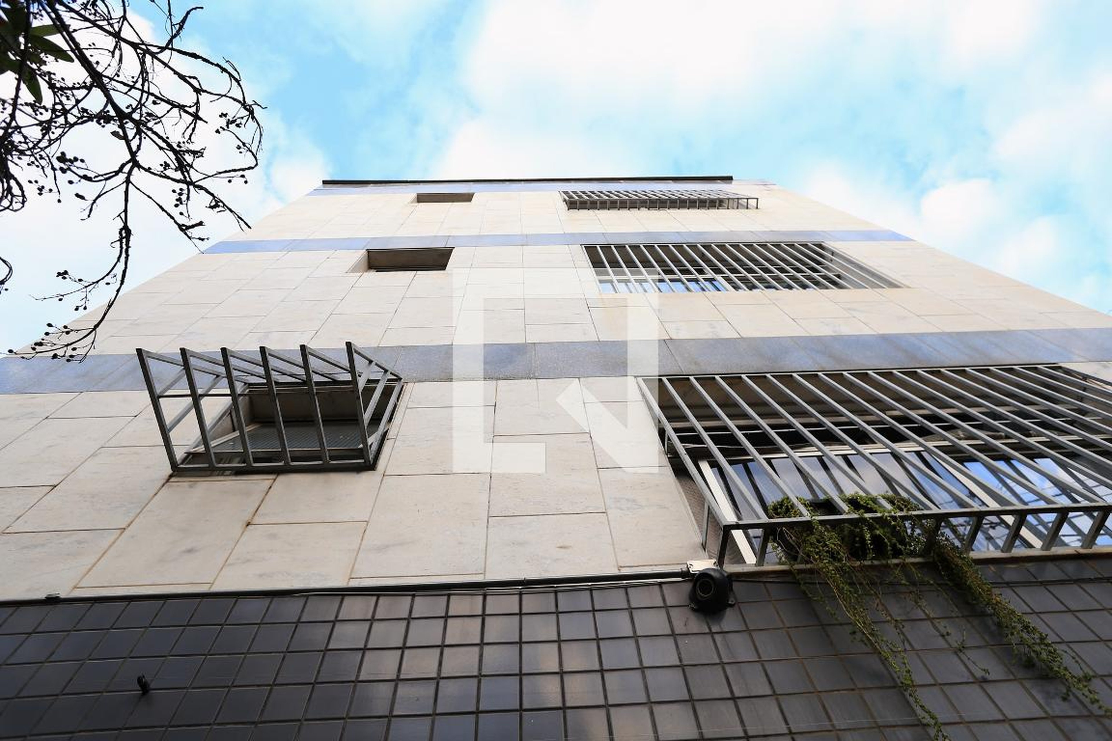 Fachada Condomínio em Rua Dante, 331