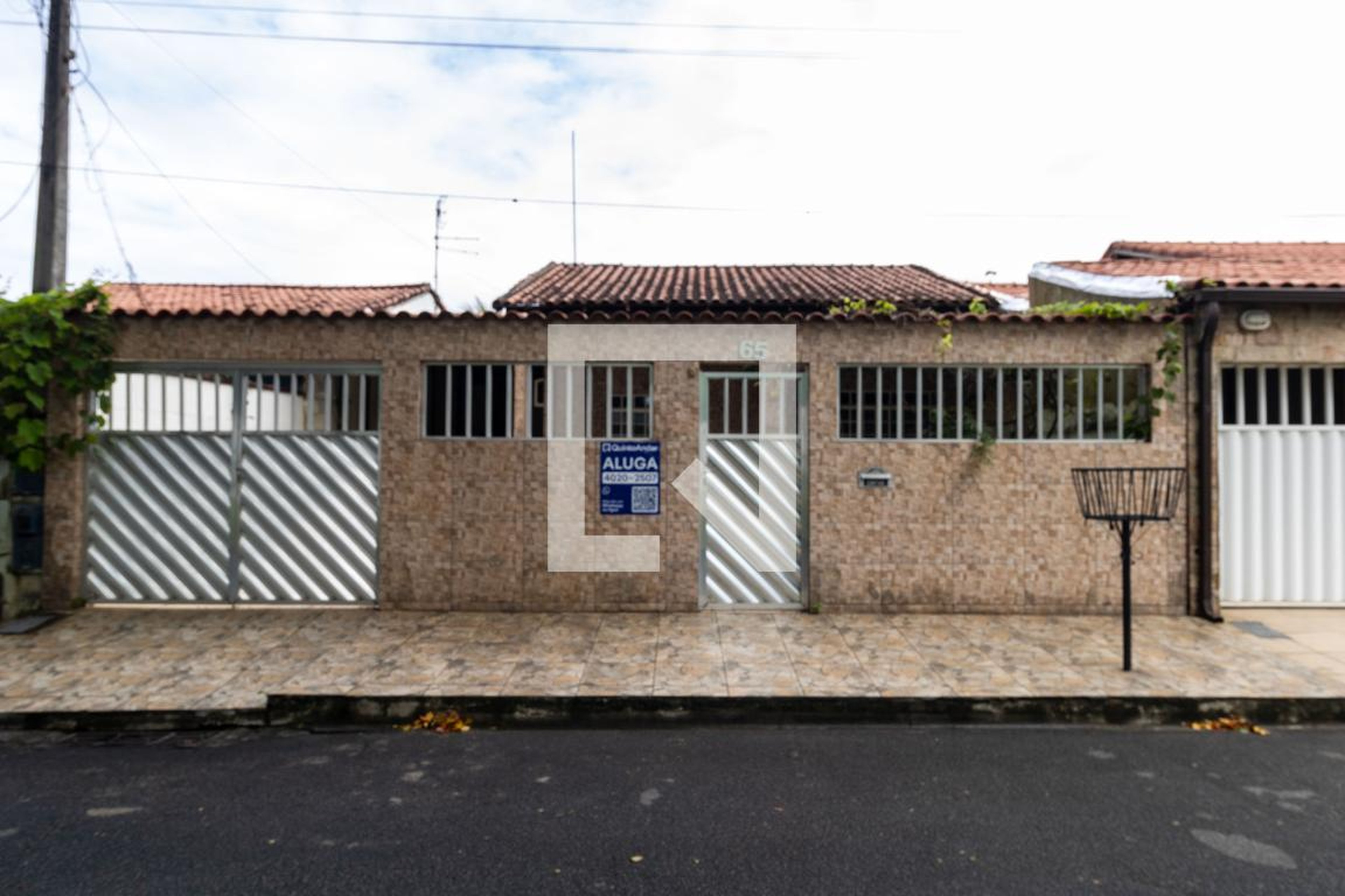 Fachada Condomínio em Estrada Cabuçu de Baixo, 171