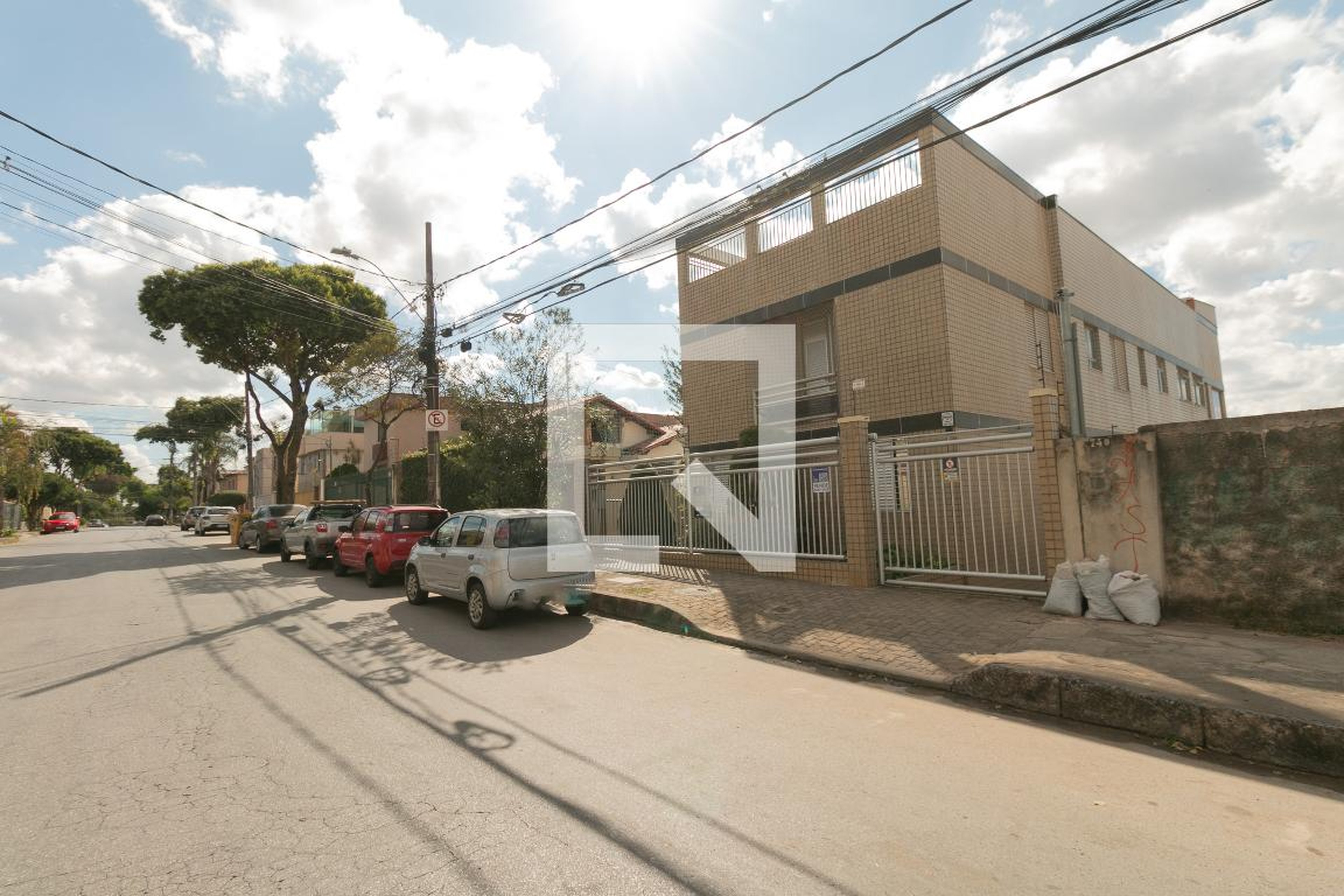 Fachada Condomínio em Rua Ministro Orozimbo Nonato, 754