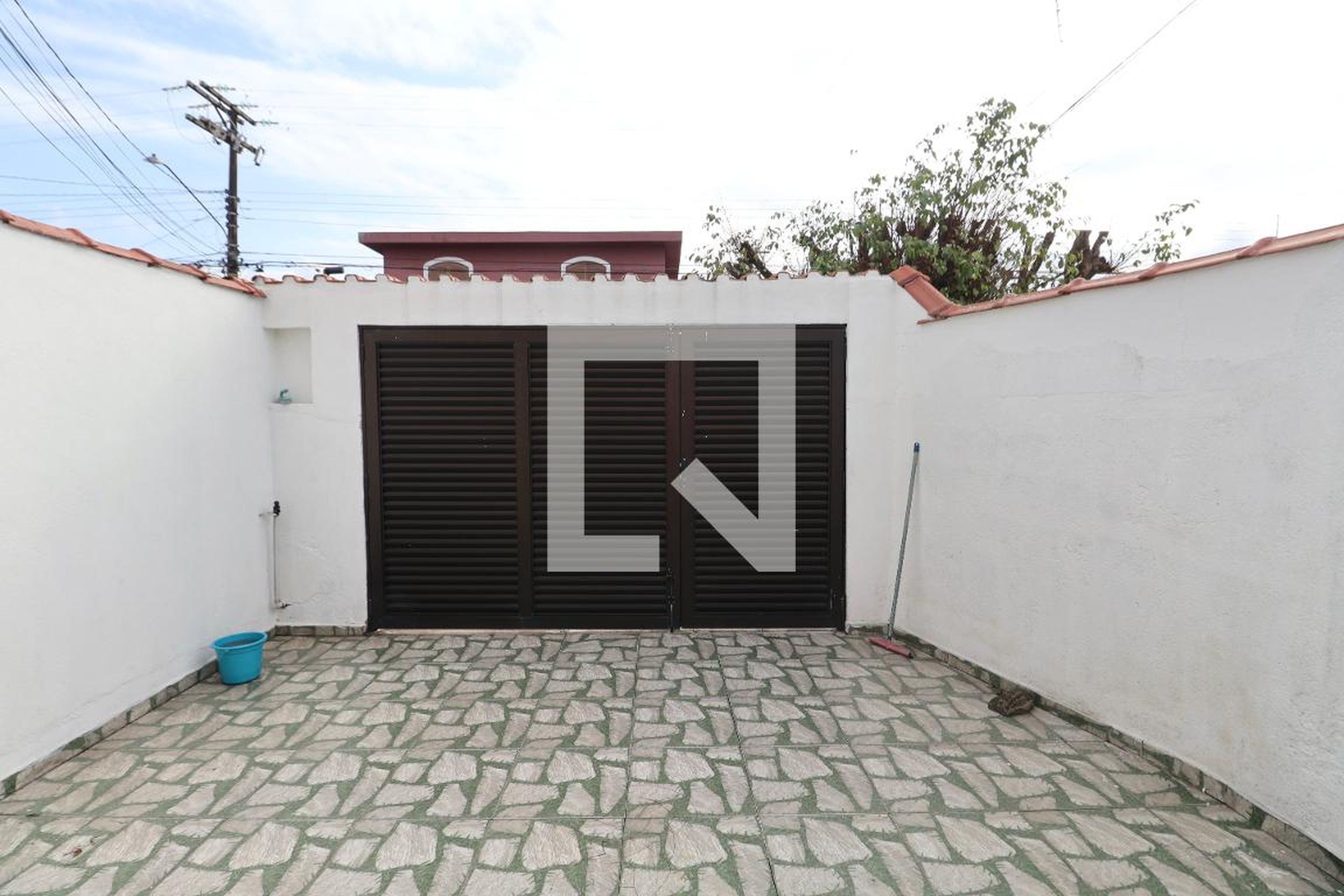 Fachada Condomínio em Rua José Marques, 433