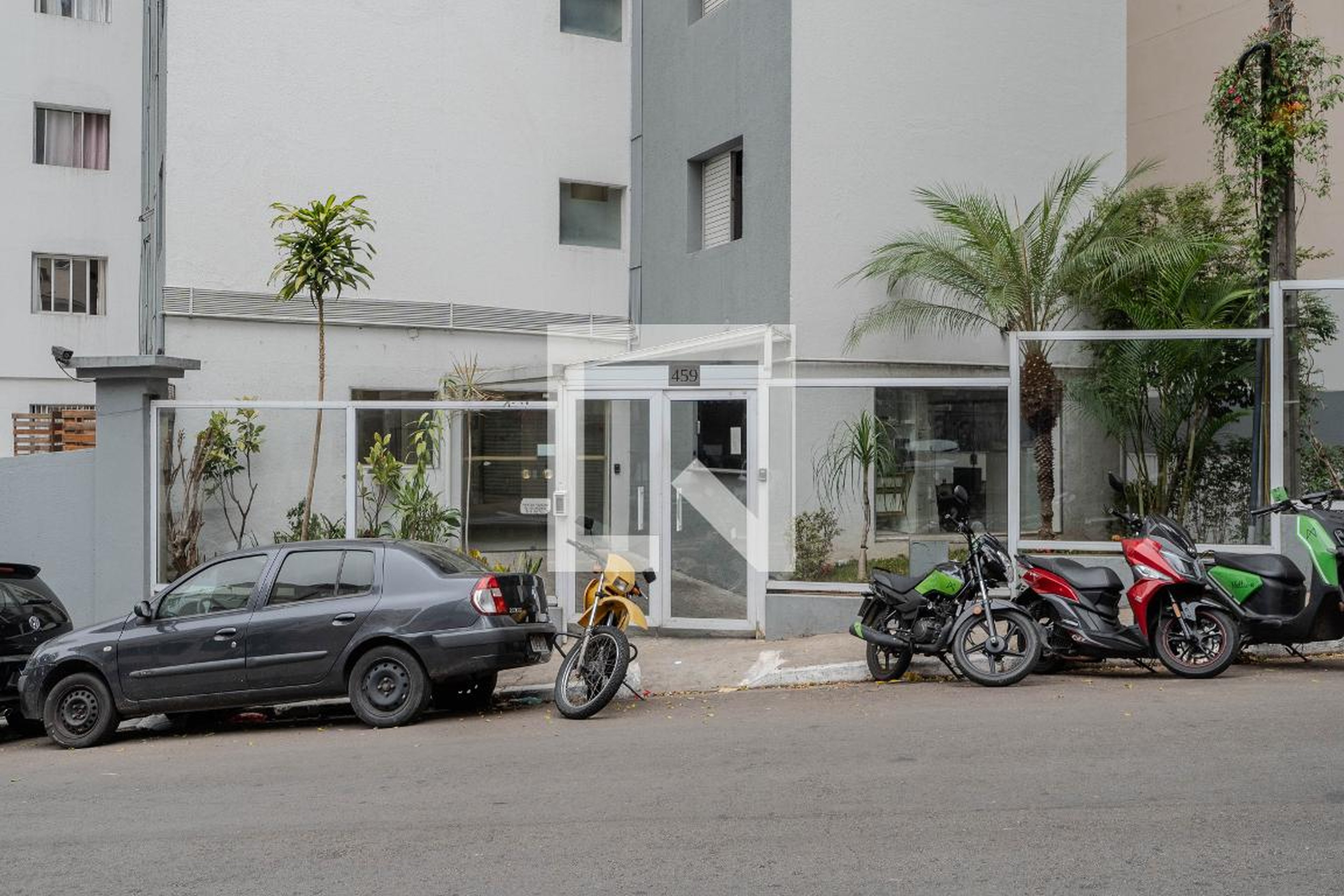 Fachada Condomínio em Avenida Nove de Julho, 459