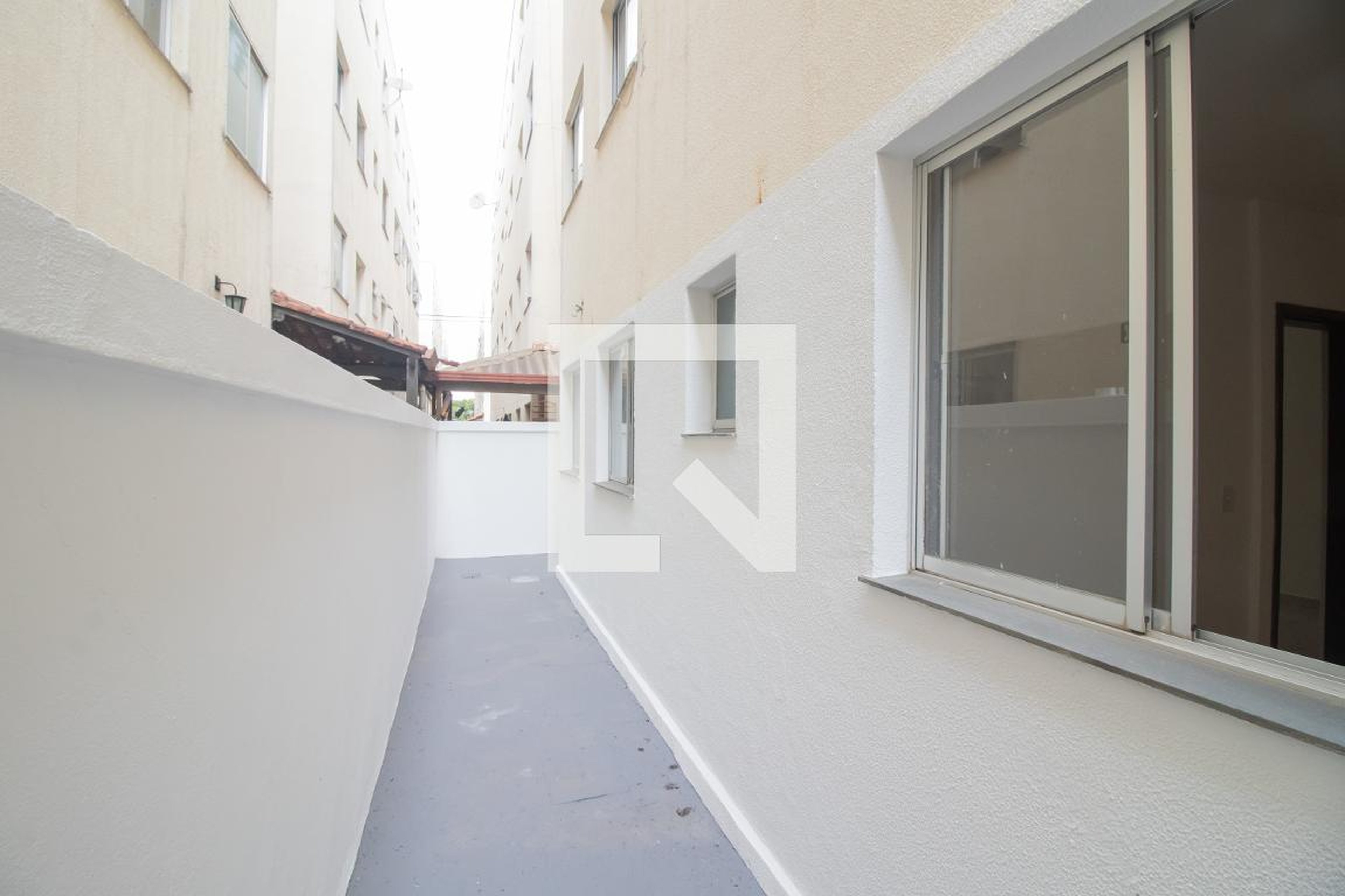 Área Externa Condomínio em Rua Alcídes Inácio da Silva, 677