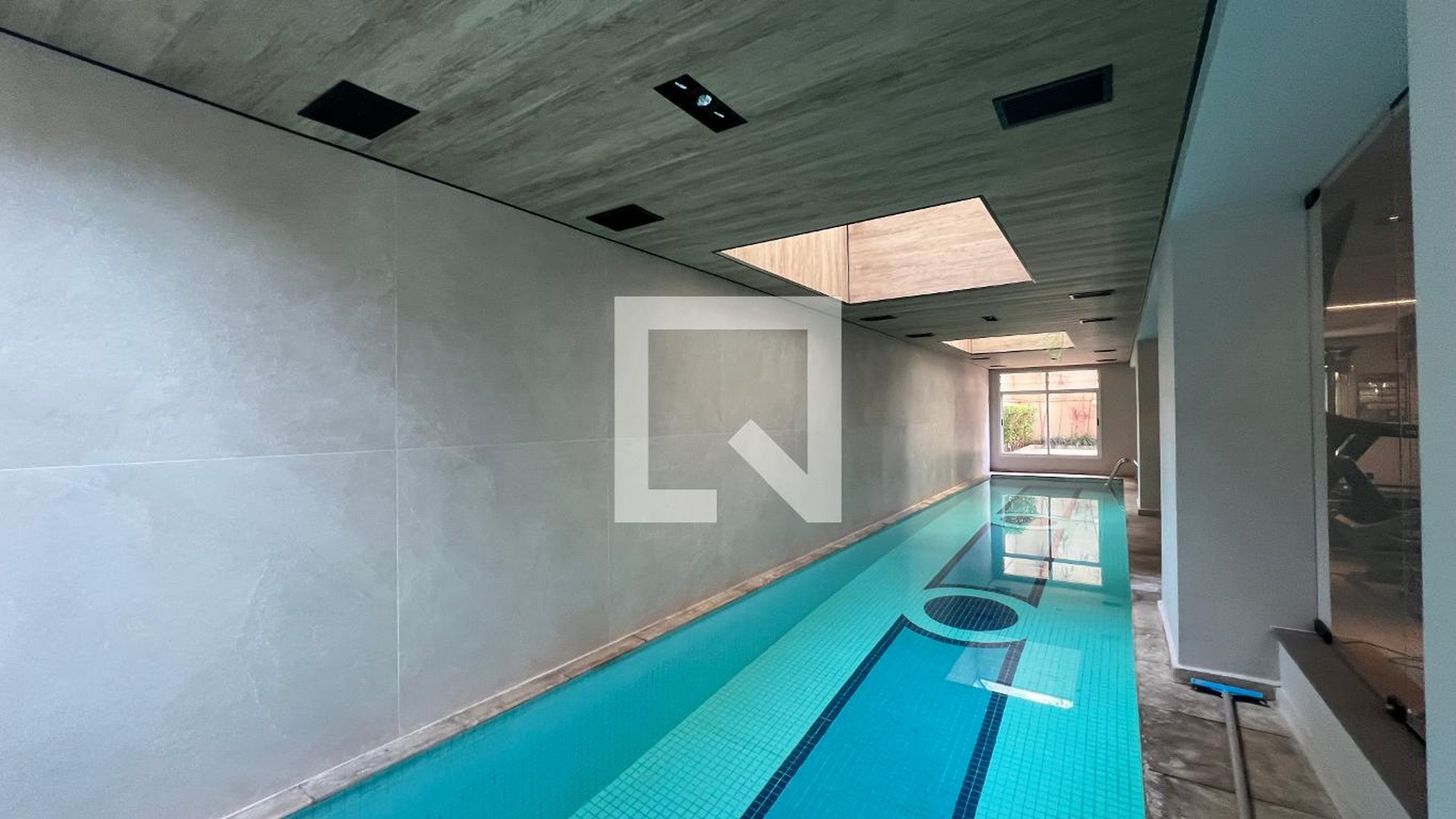 Piscina Coberta - Edifício Paço Do Sol