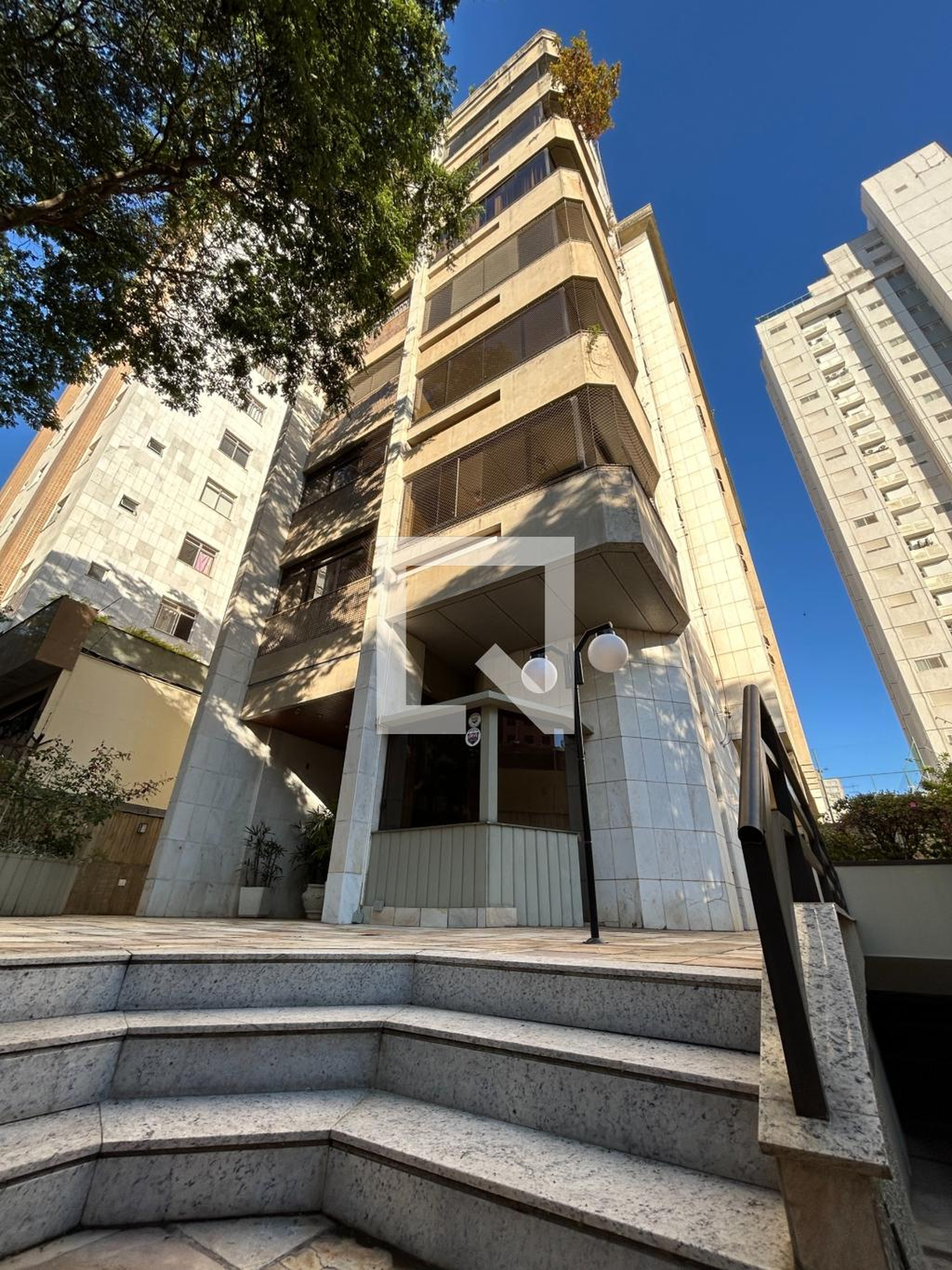 Fachada Condomínio em Rua Piauí, 1168