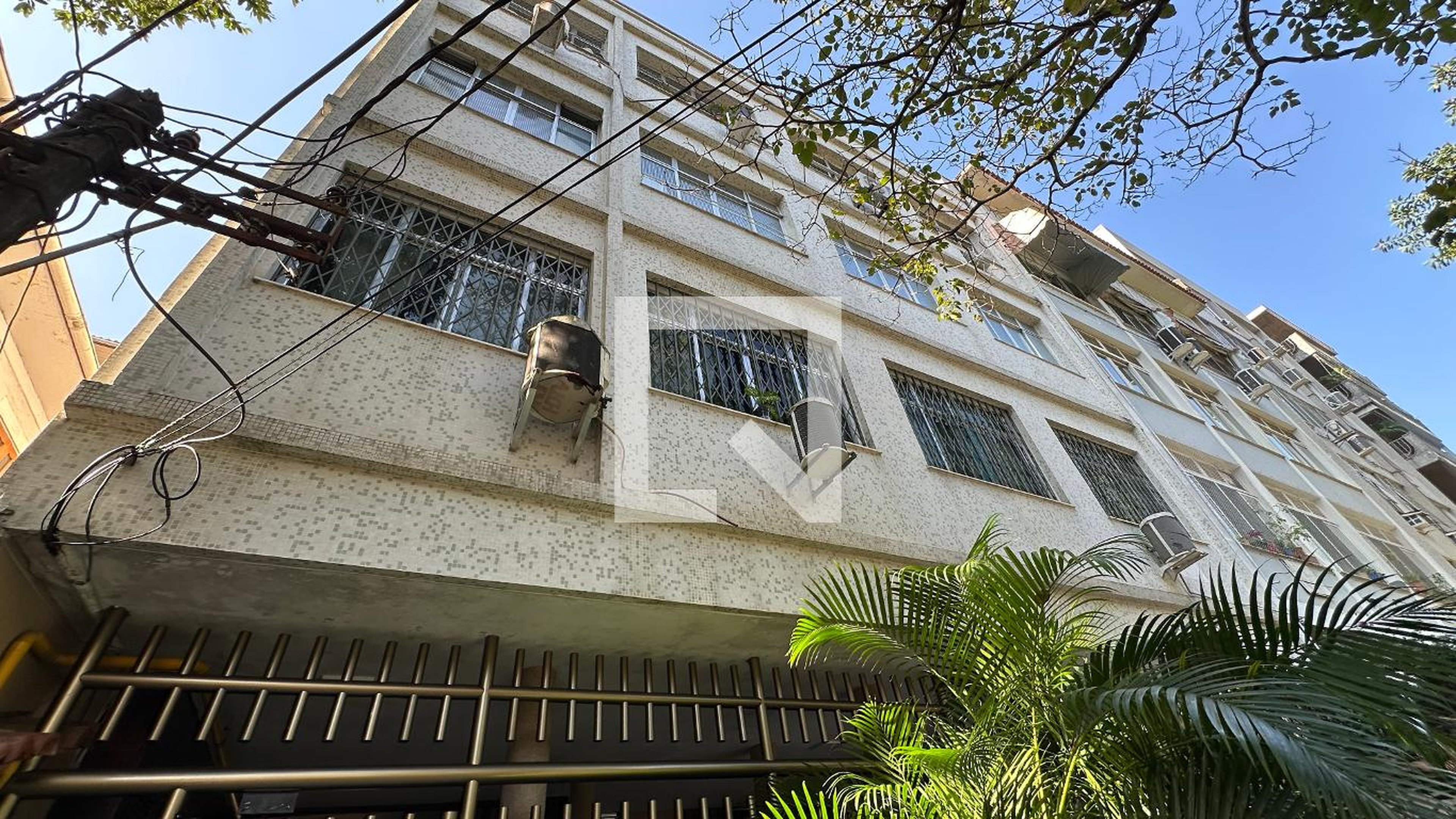 Fachada Condomínio em Rua Maria Eugênia, 226