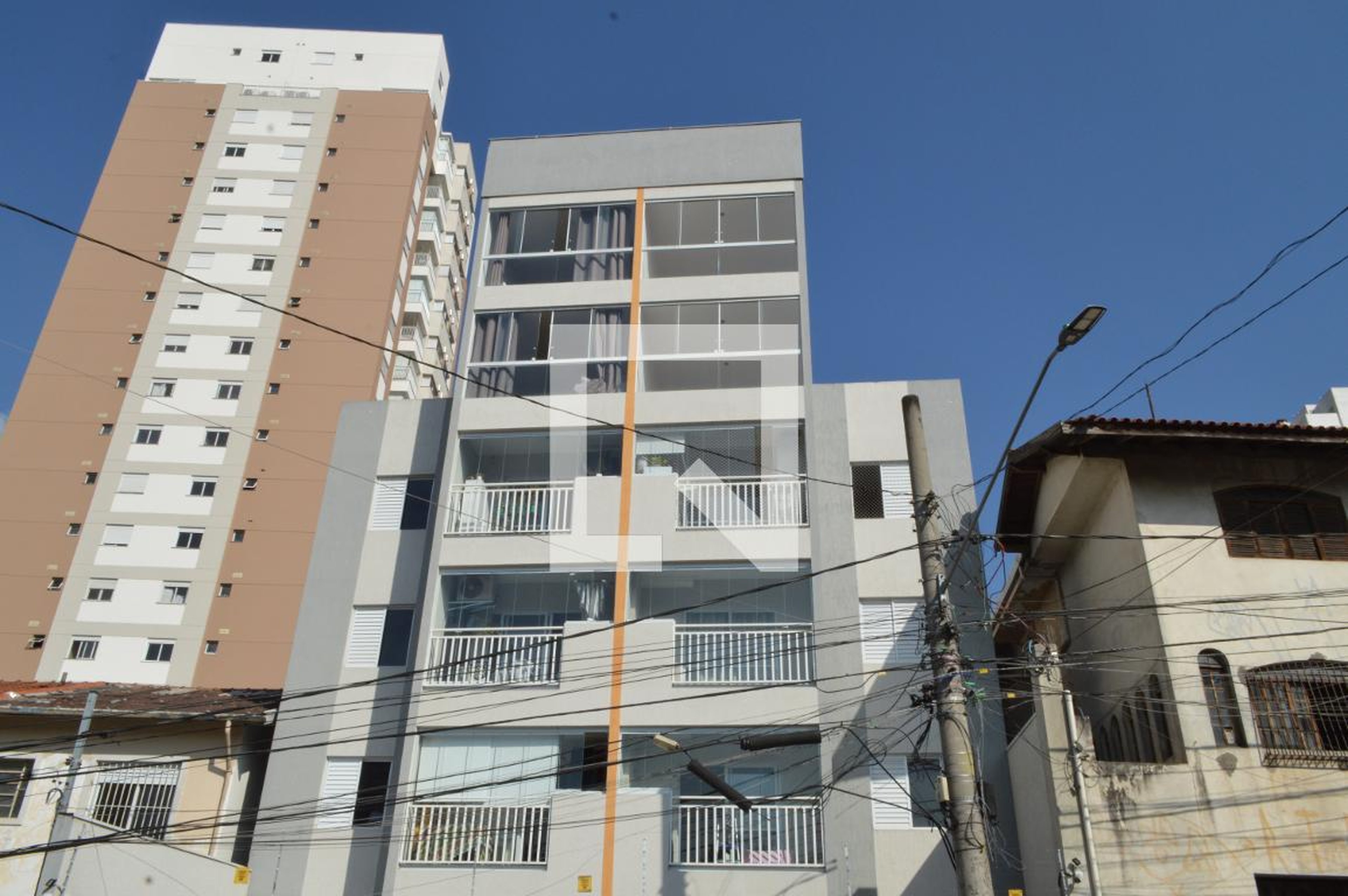 Fachada Condomínio em Rua Loefgren, 199