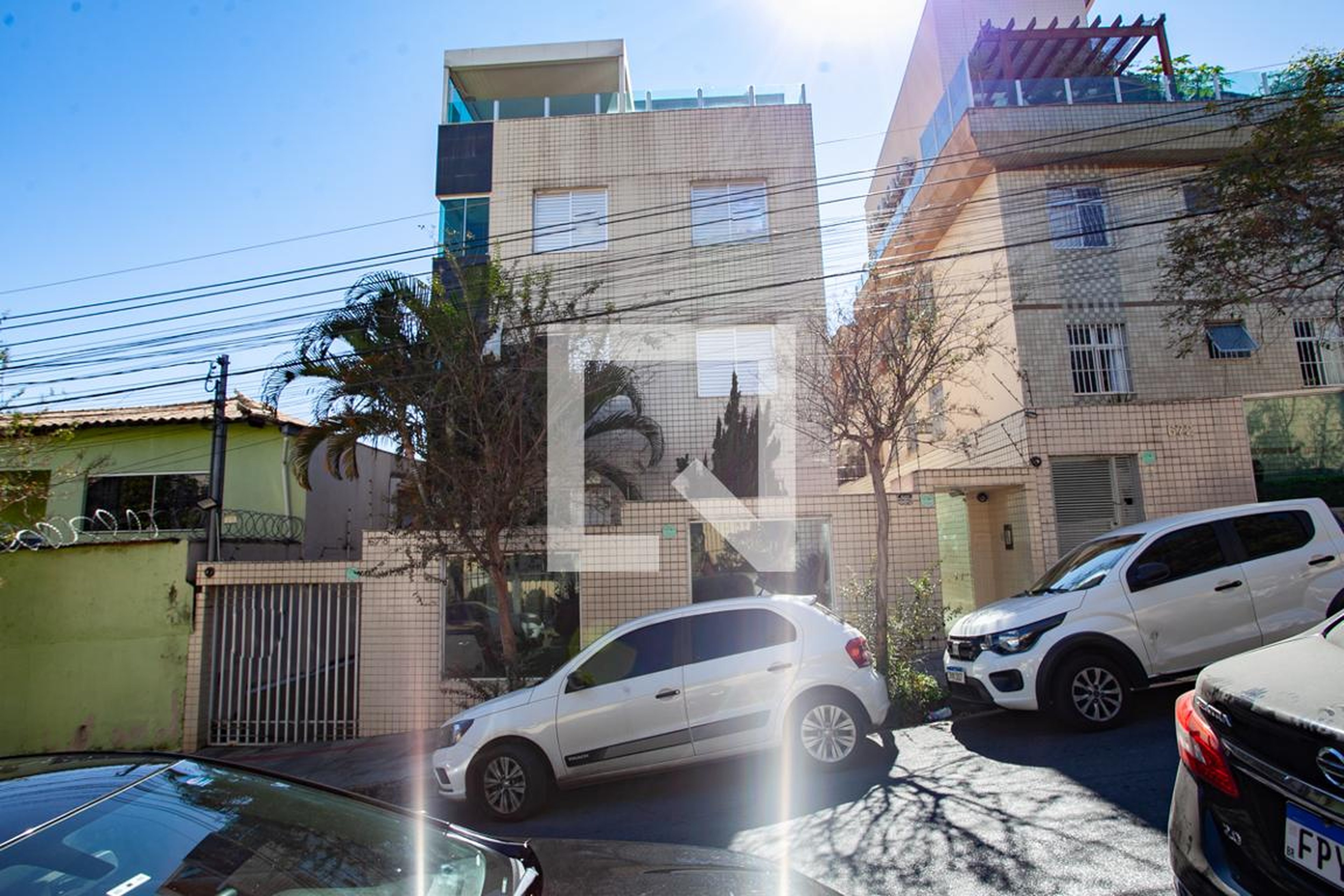 Fachada Condomínio em Rua Ministro Ivan Lins, 302