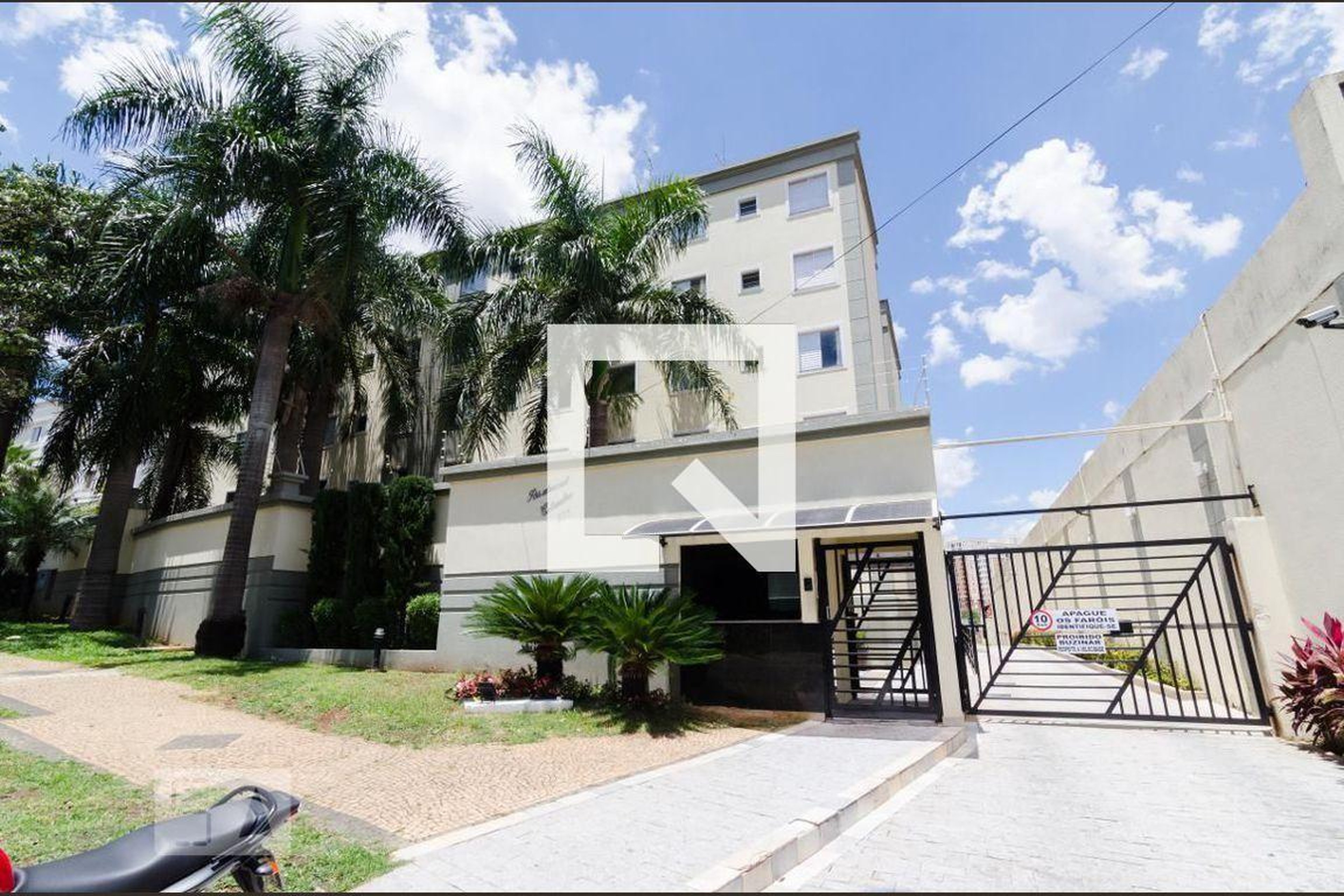 Fachada do Condomínio Residencial Columbia