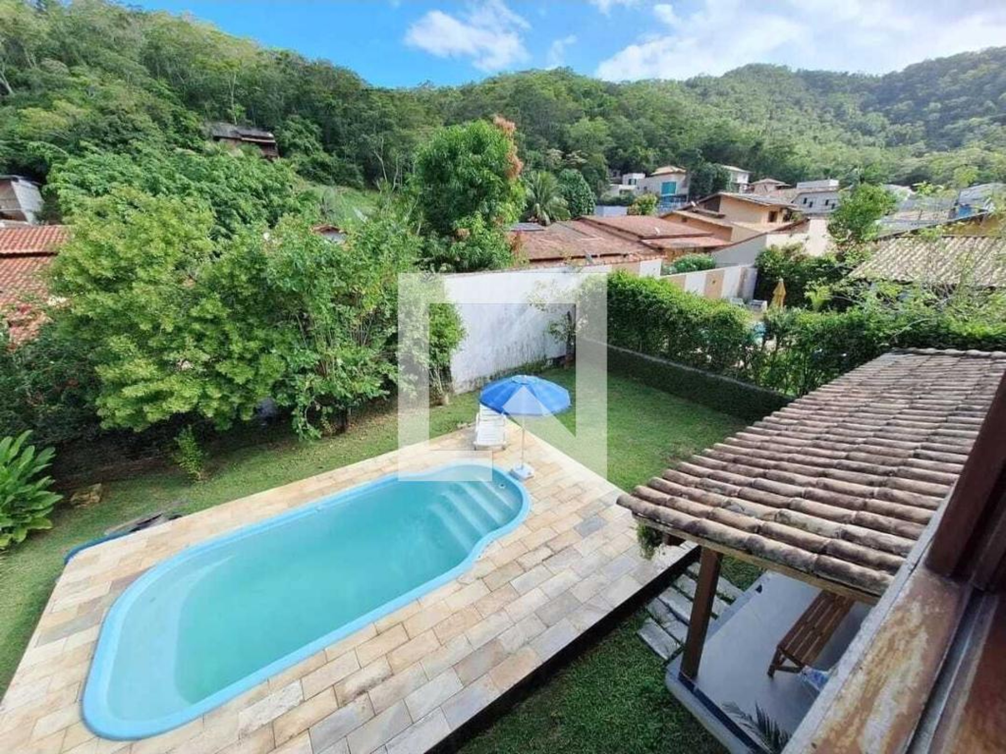 Piscina Condomínio em Rua Treze, 56