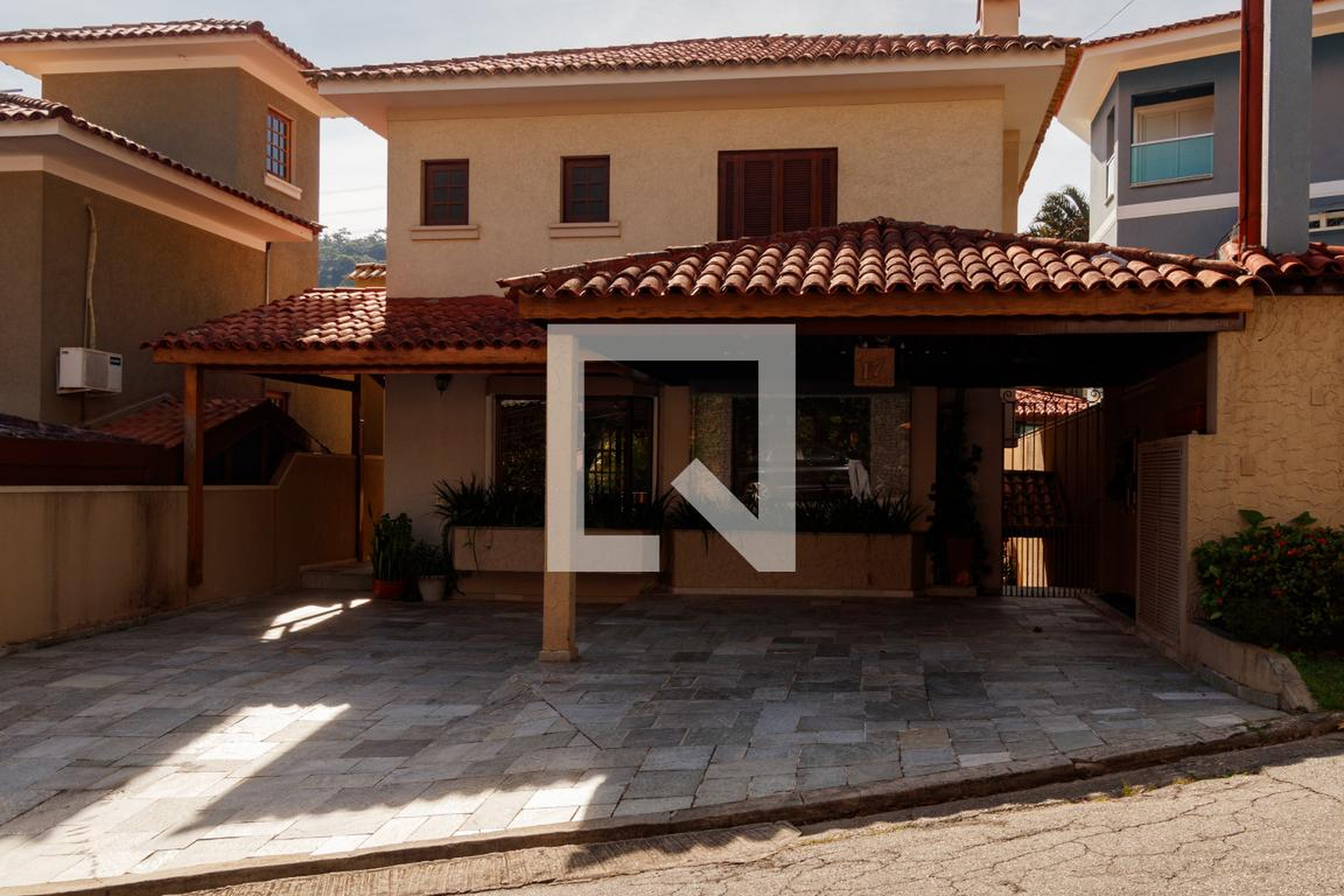 Fachada Condomínio em Rua Mileto, 1