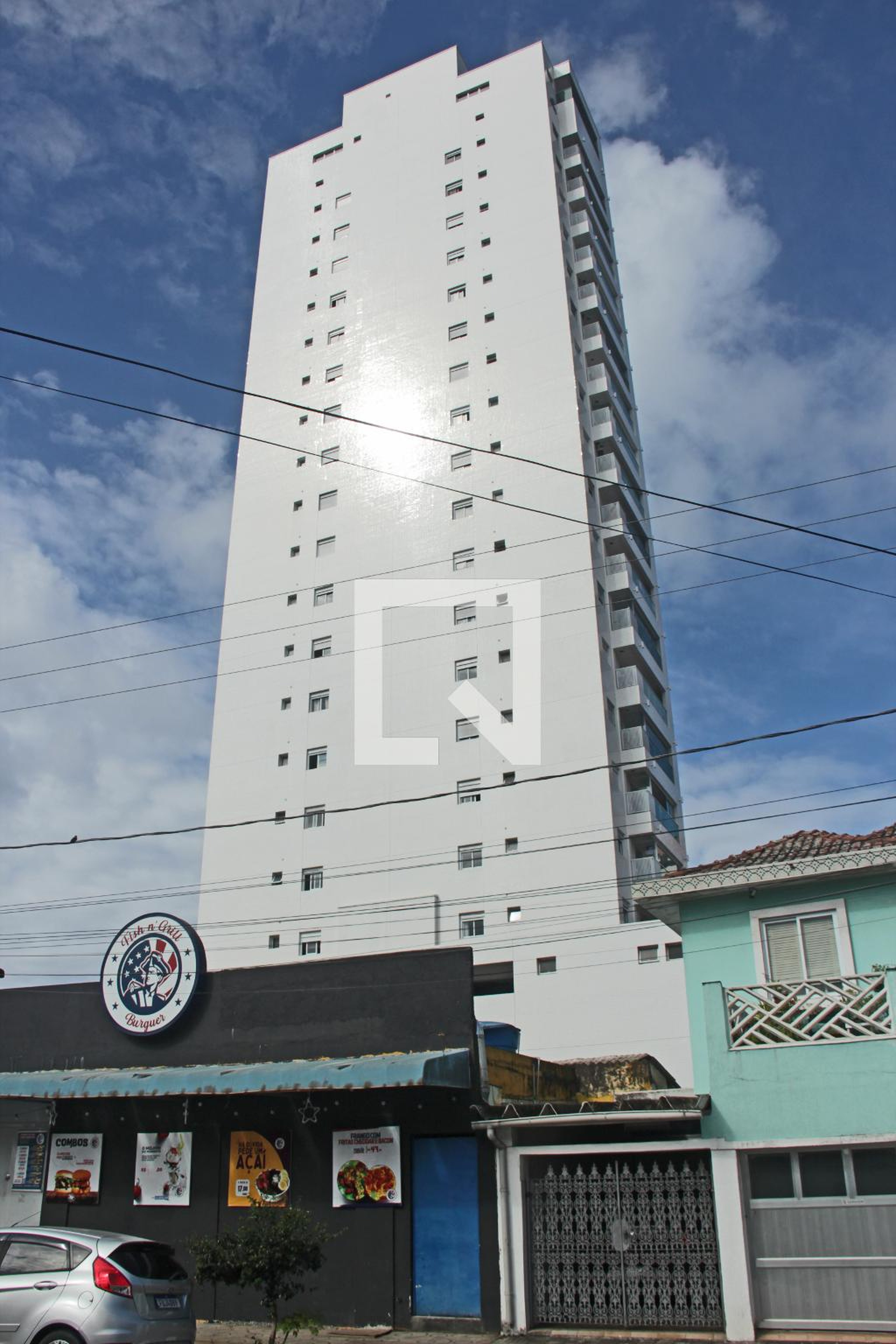 Fachada Condomínio Torre Branca Ponta da Praia