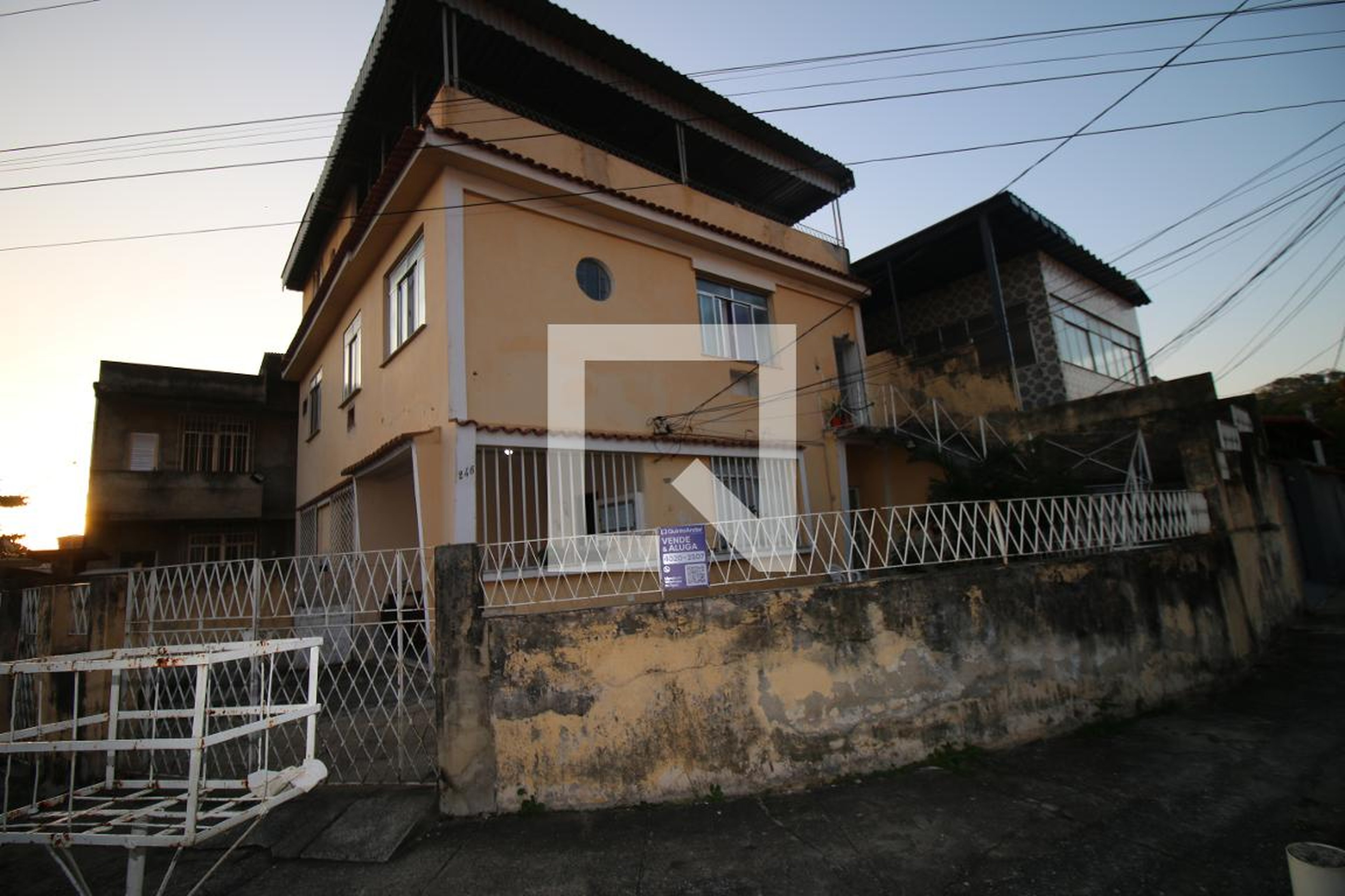 Fachada do Prédio Condomínio em Rua Jornalista Mario Galvão, 246