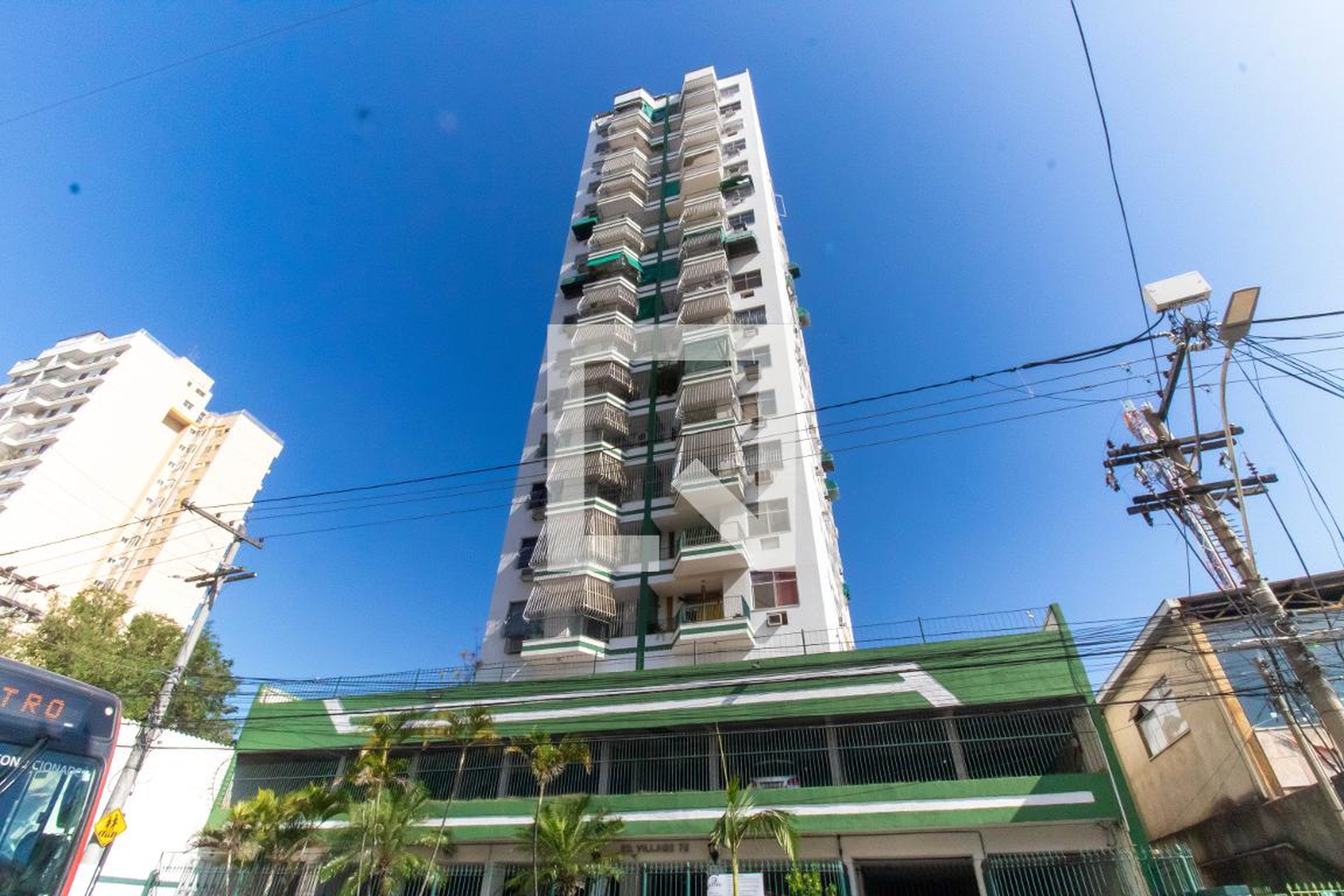 Fachada Edifício Village