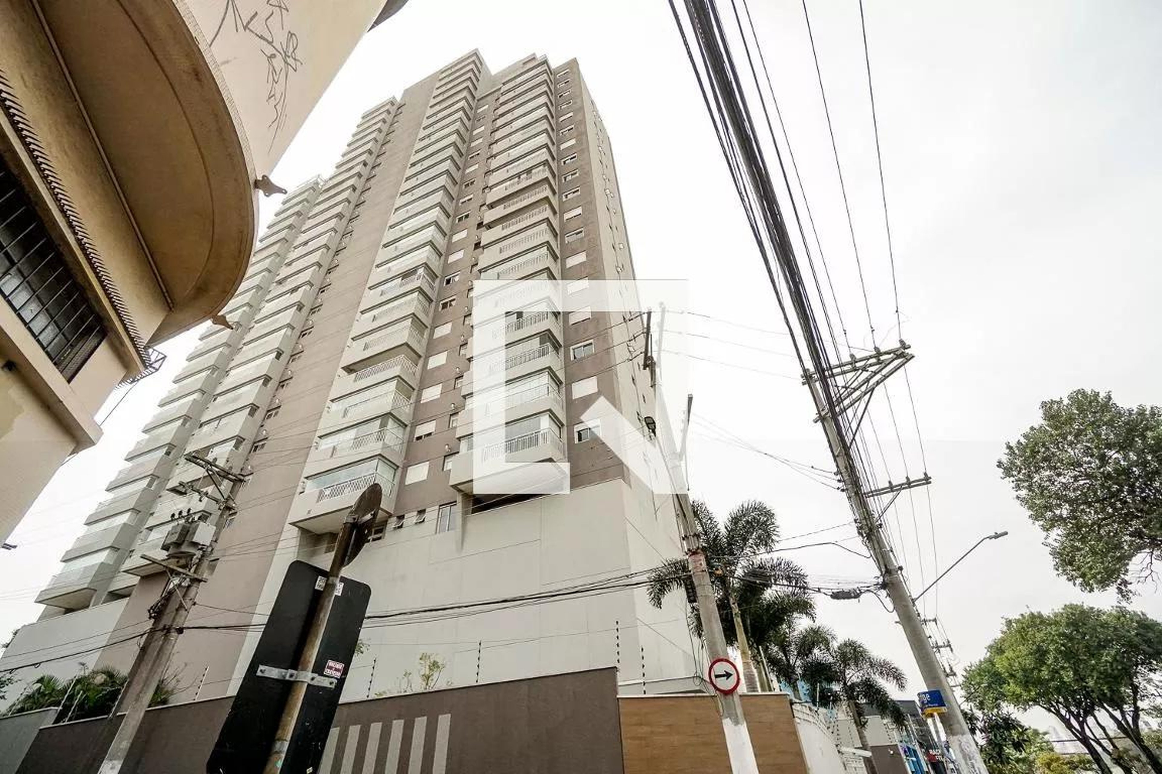 Fachada Condomínio em Rua Peixoto de Melo Filho, 410