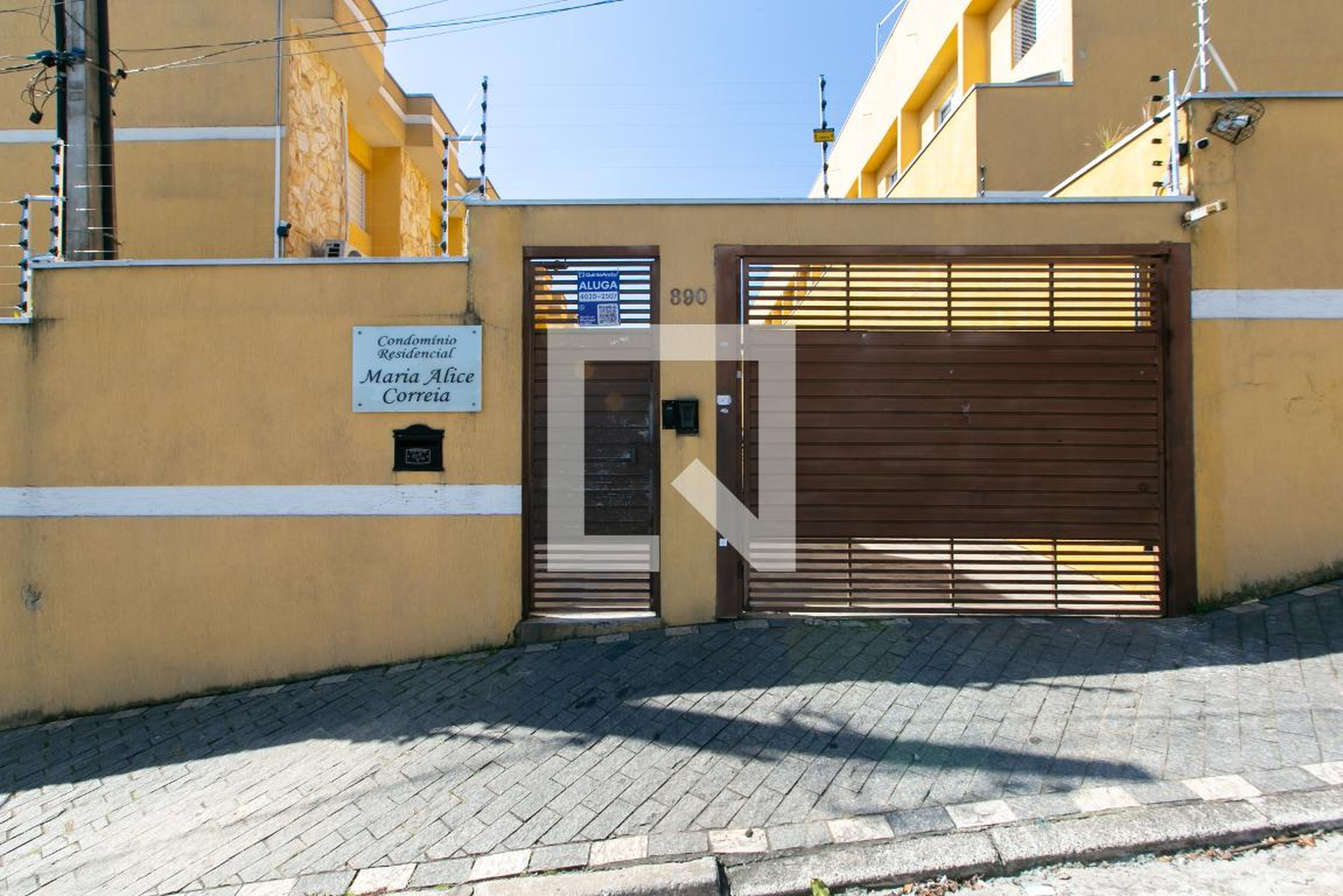 Fachada do Condomínio Residencial Maria Alice Correia