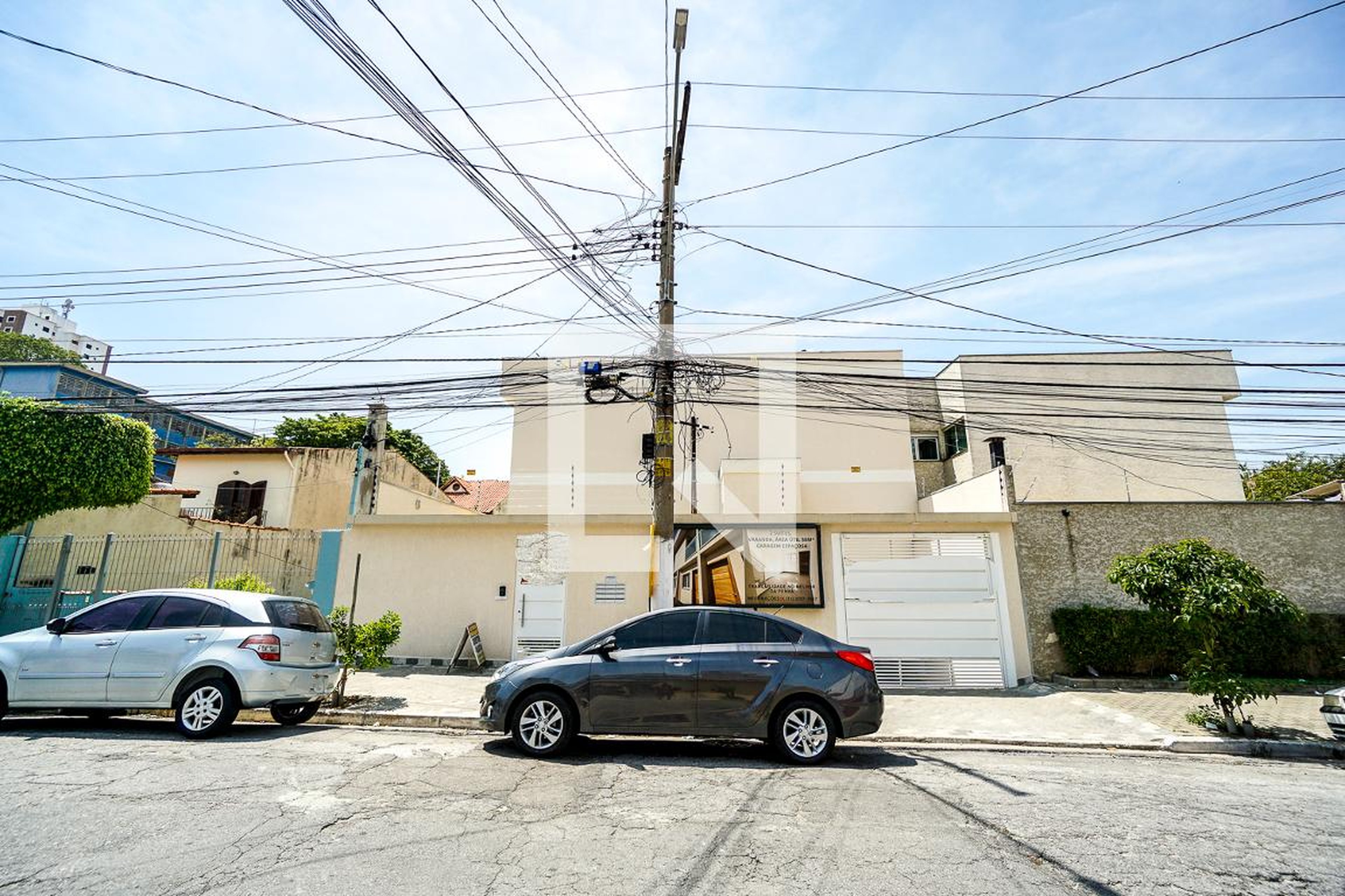 Fachada Condomínio em Rua Siqueira Silva, 149