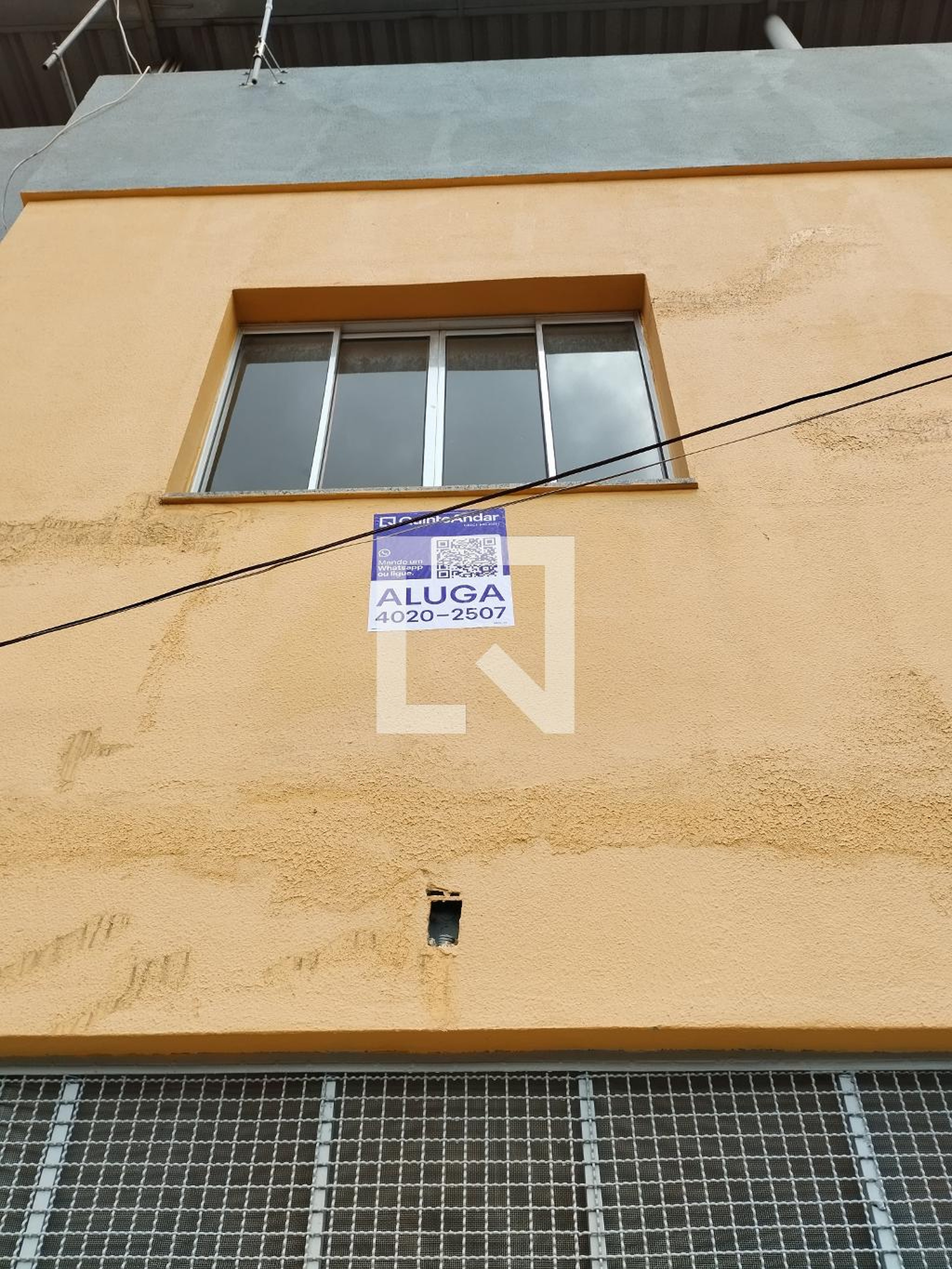 Fachada Condomínio em Rua Jasmim do Cabo, 17