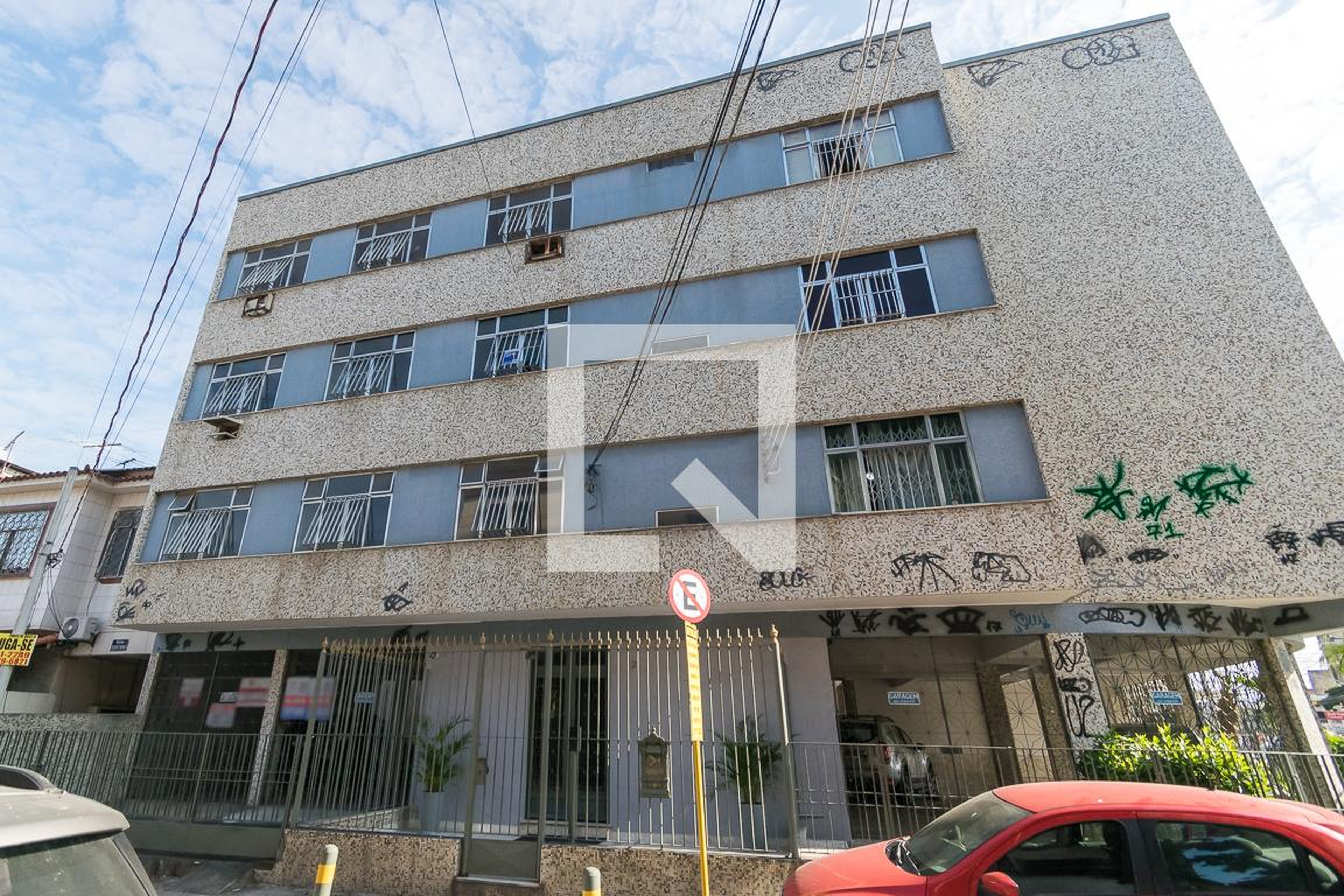 Fachada do Prédio Condomínio em Rua Dolores Duran, 2