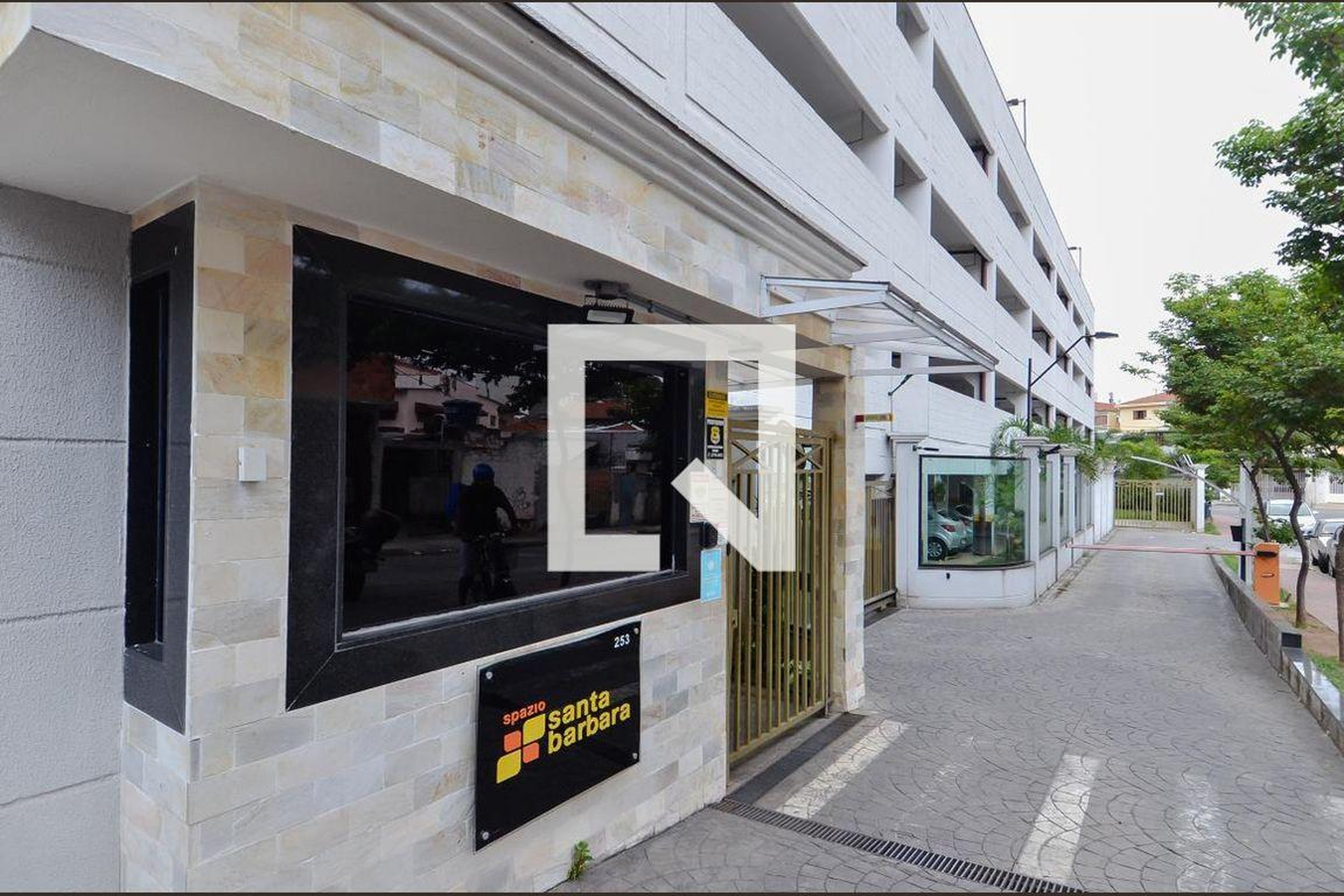 Fachada Condomínio em Rua Carutapera, 252