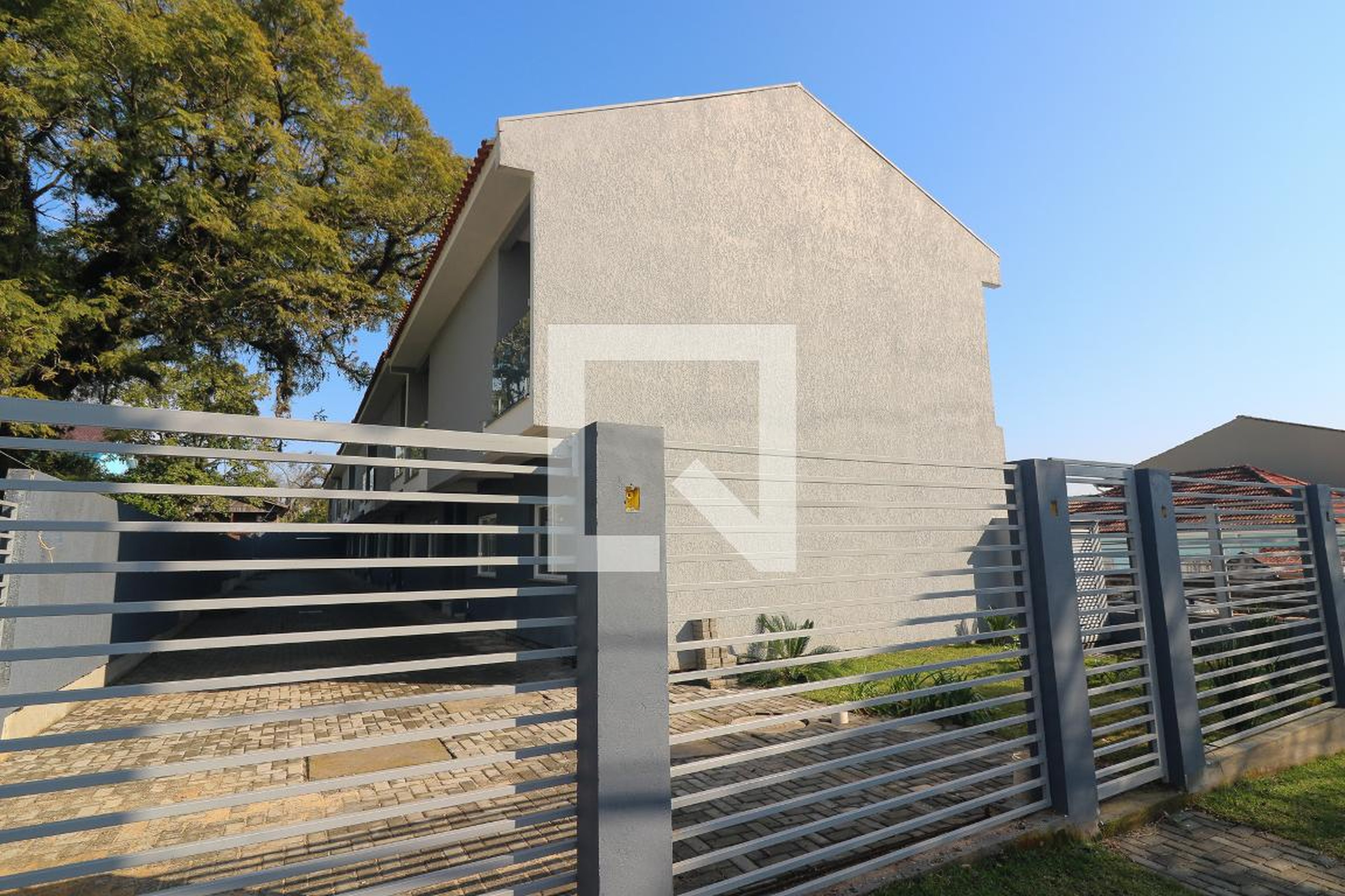 Fachada do condomínio Condomínio em Rua Sebastião Wolf, 197