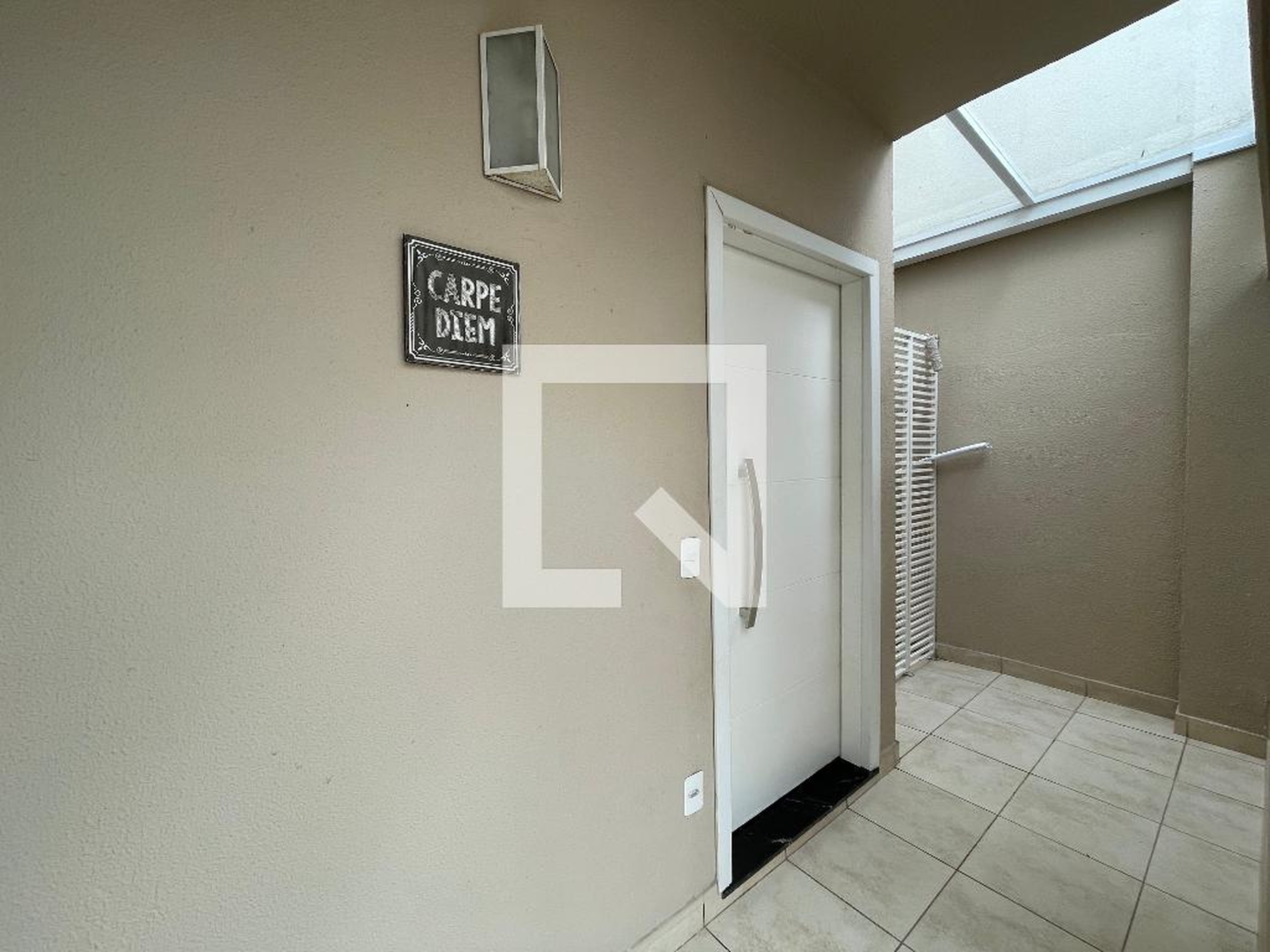 Entrada - Modernita I