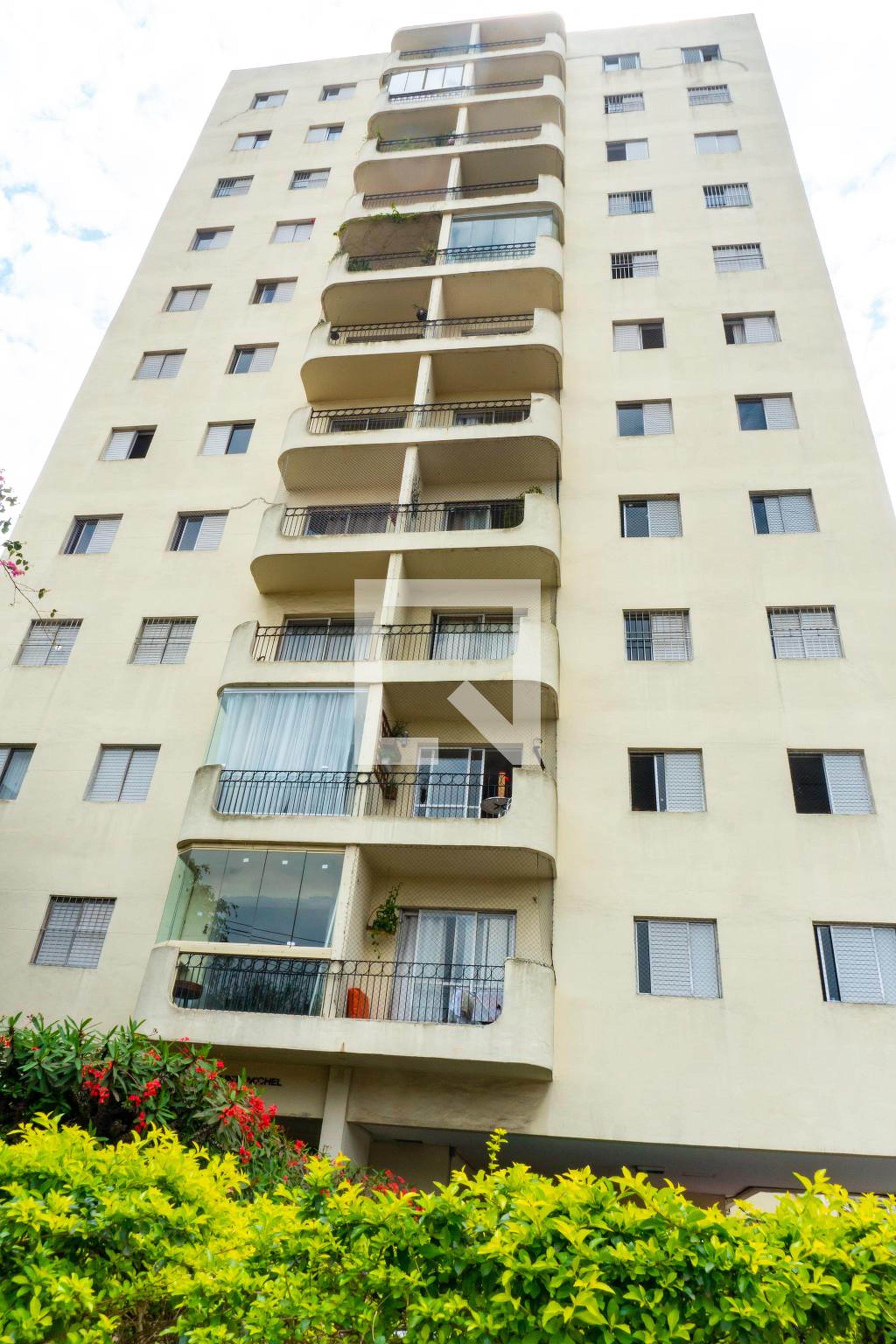 Fachada do Prédio Condomínio Saint Michel