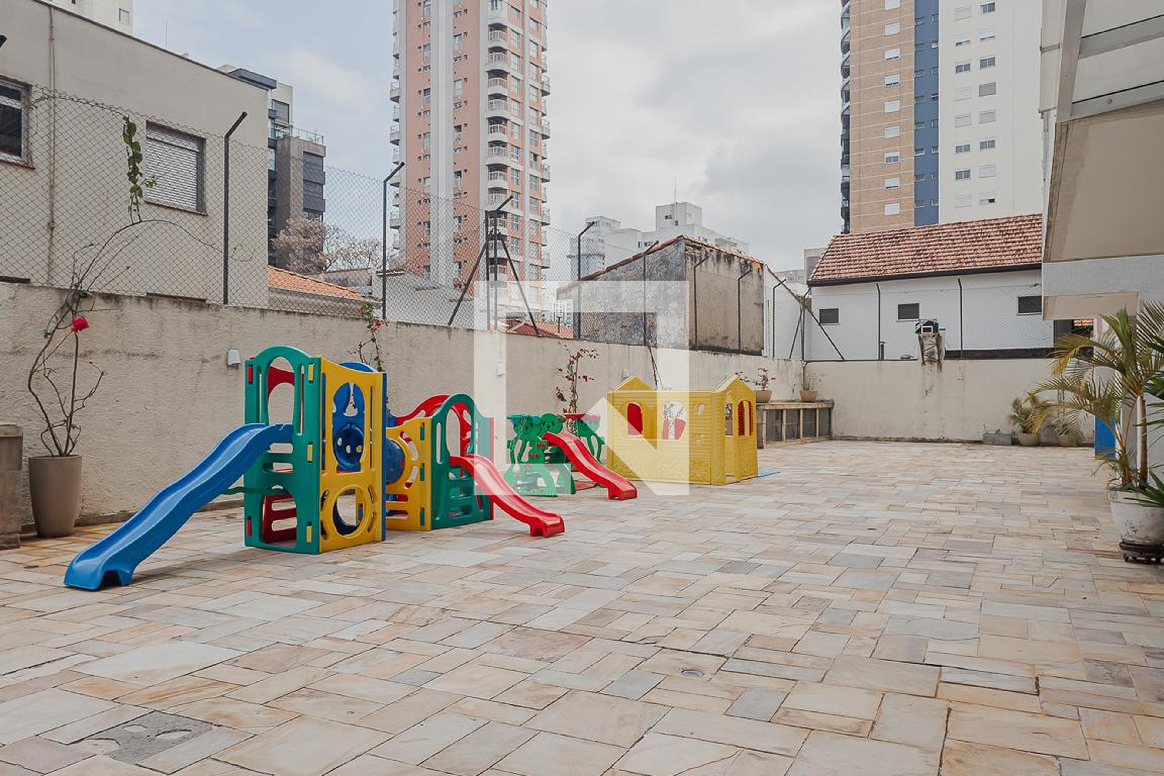 Área comum - Ed. das Rosas