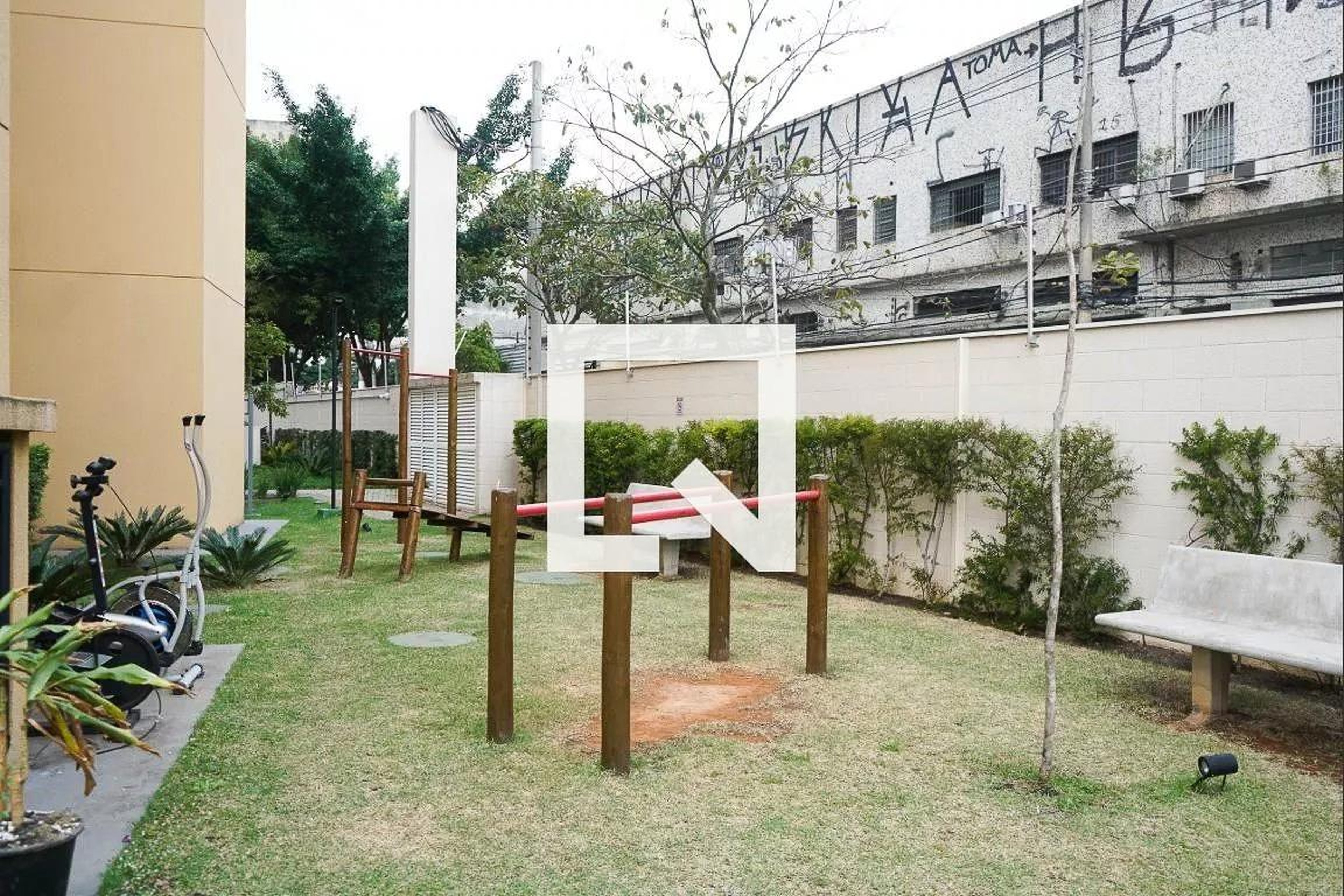 Academia - Dez Tiradentes