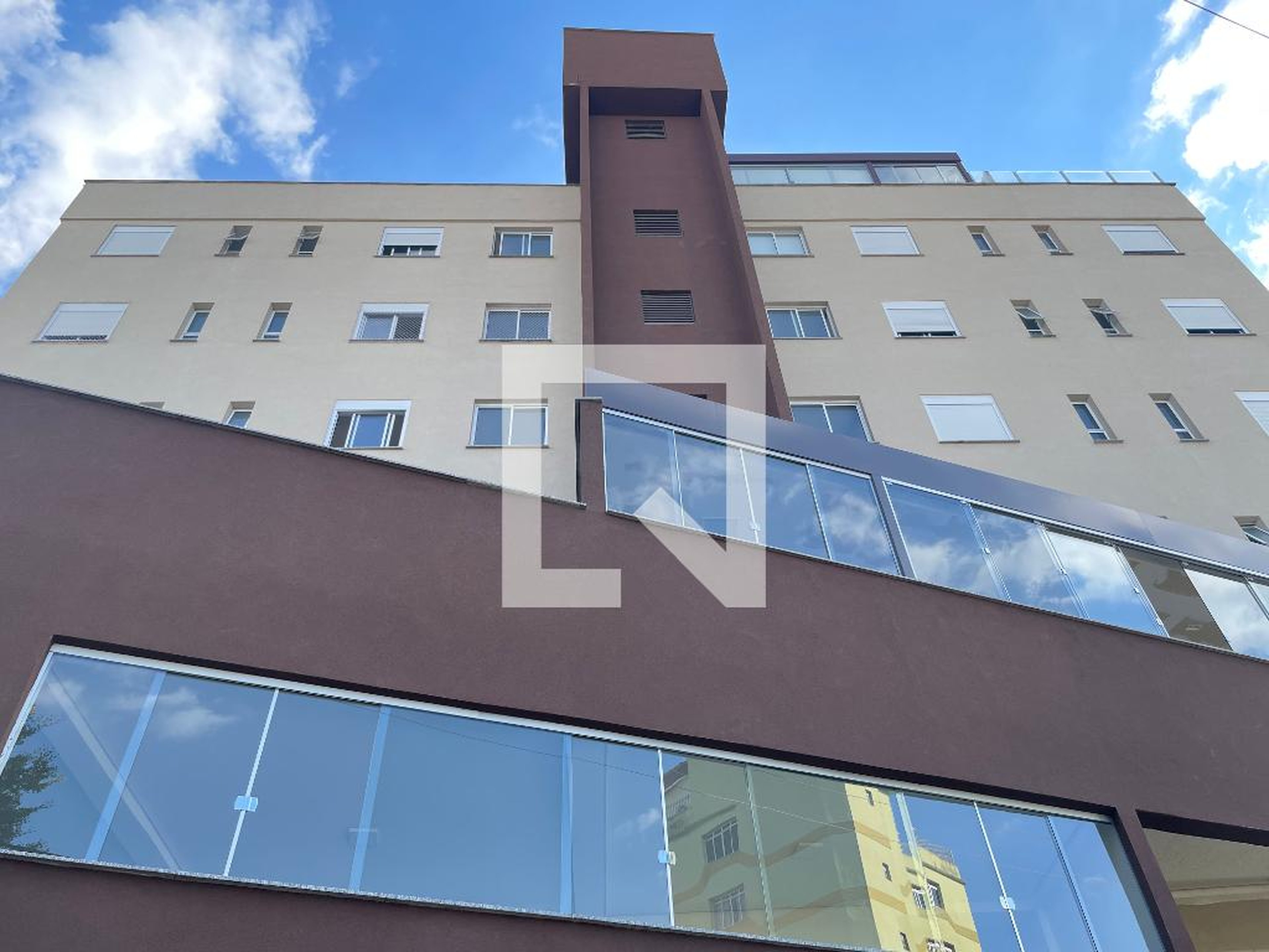 Fachada Condomínio em Rua Joaquim Nabuco, 540