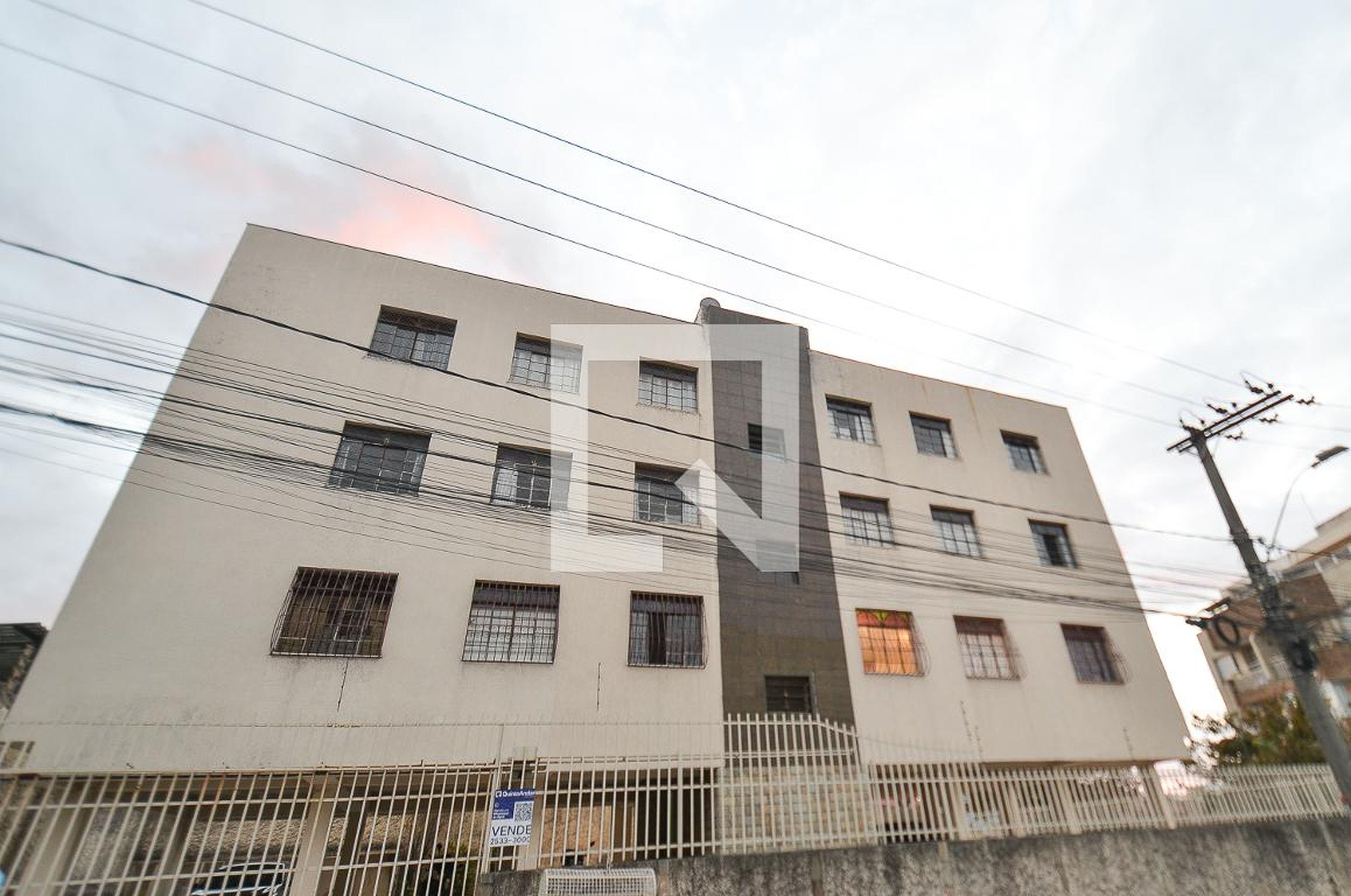 Fachada Condomínio em Rua Dália, 301