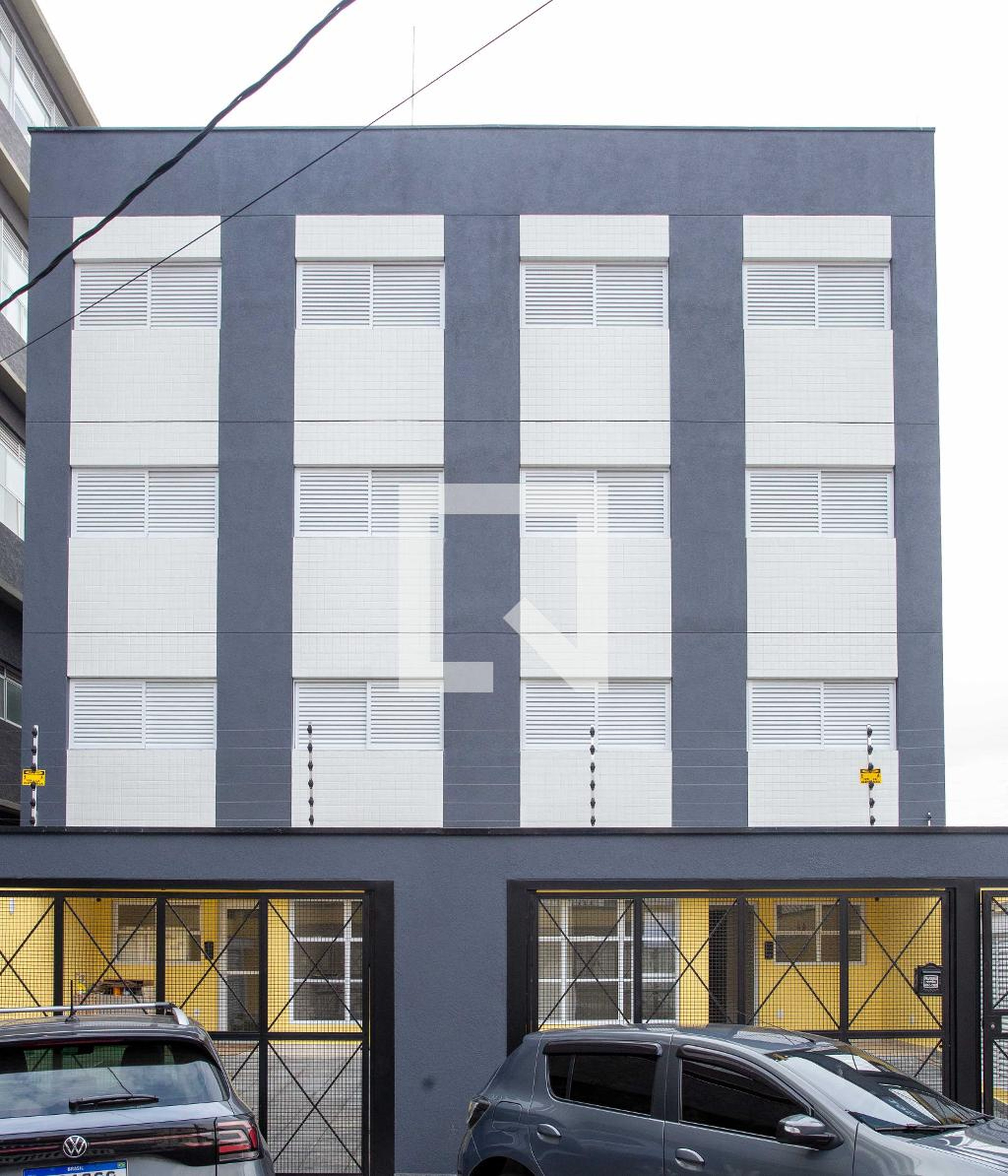 Fachada Condomínio em Rua Élbio Camilo, 190