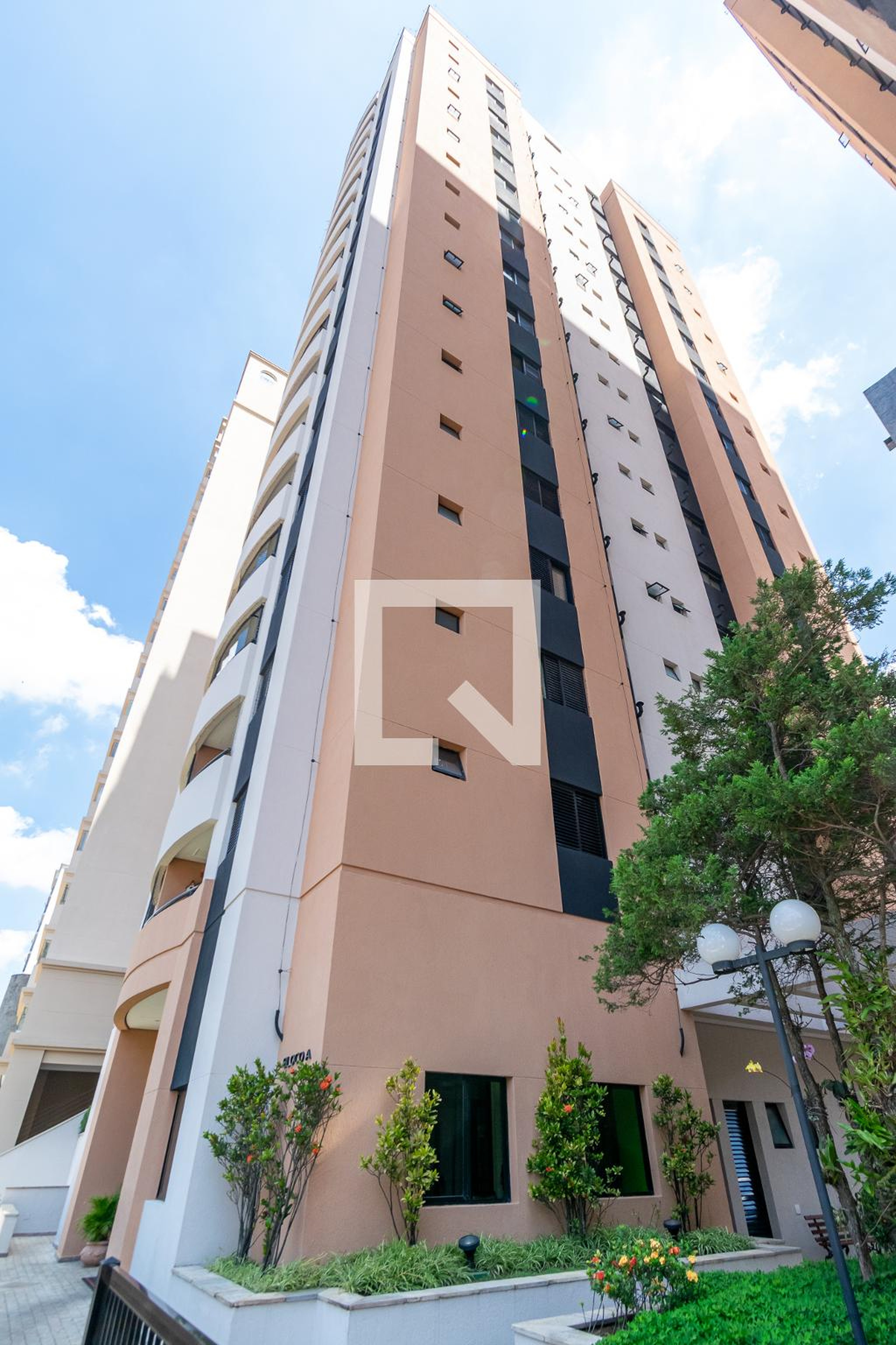 Fachada Condomínio em Rua Genário Botelho, 157