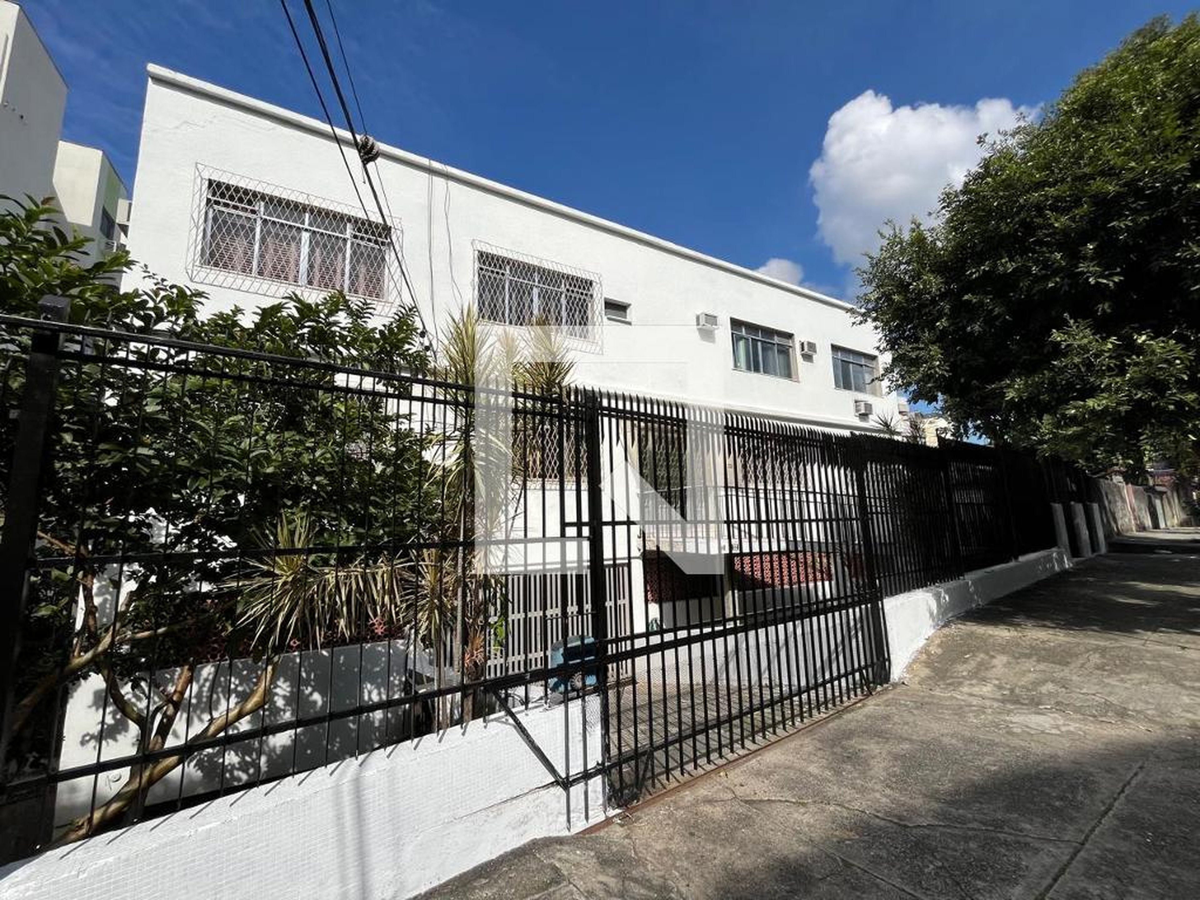 Fachada Condomínio Uirapuru