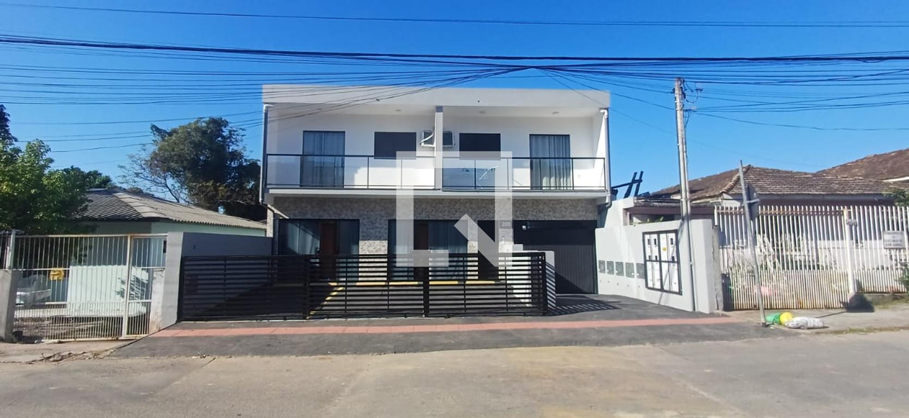 Fachada Condomínio em Rua Felisbino Camilo da Silva, 289