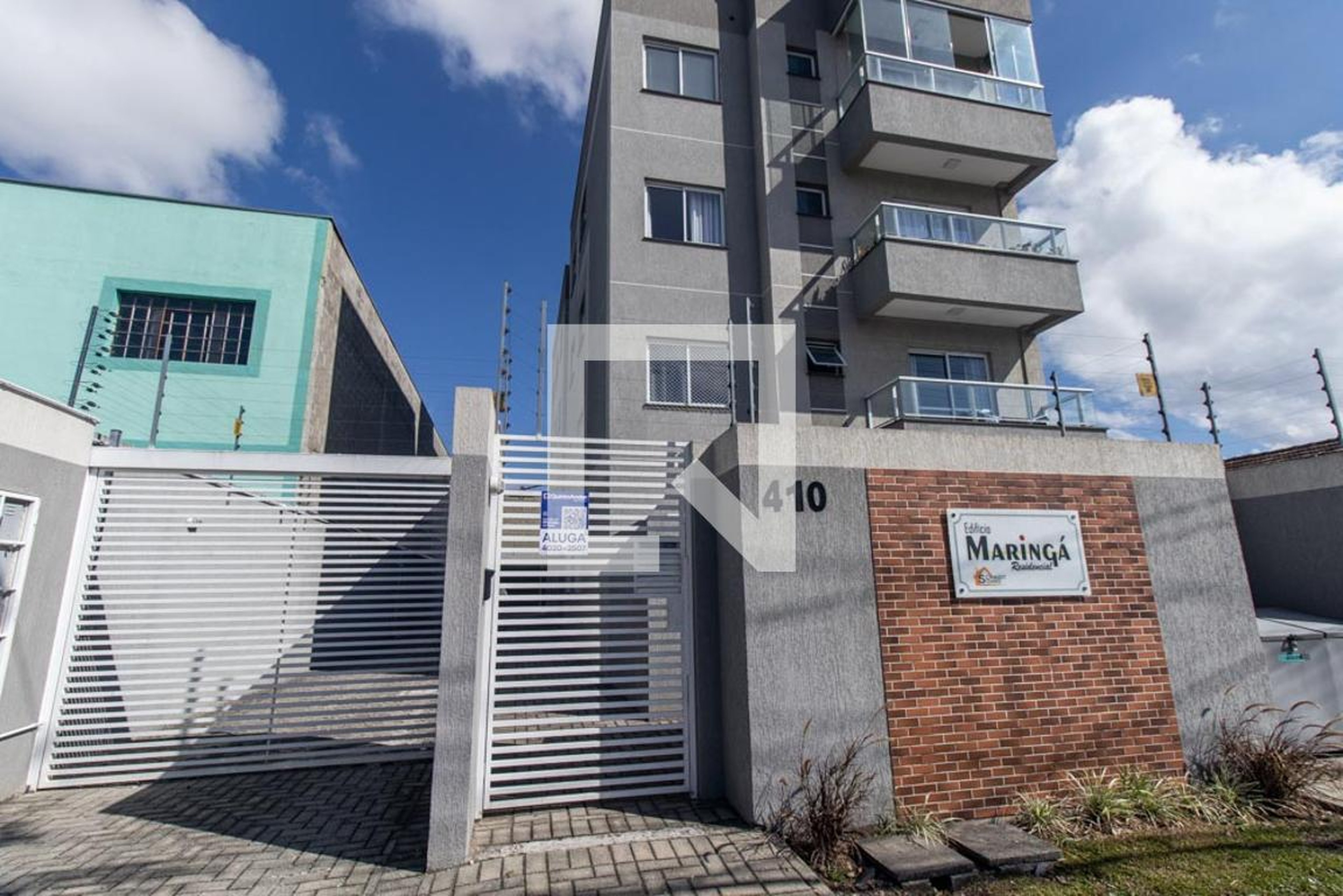 Fachada do Condomínio Condomínio em Rua Mandaguaçu, 410