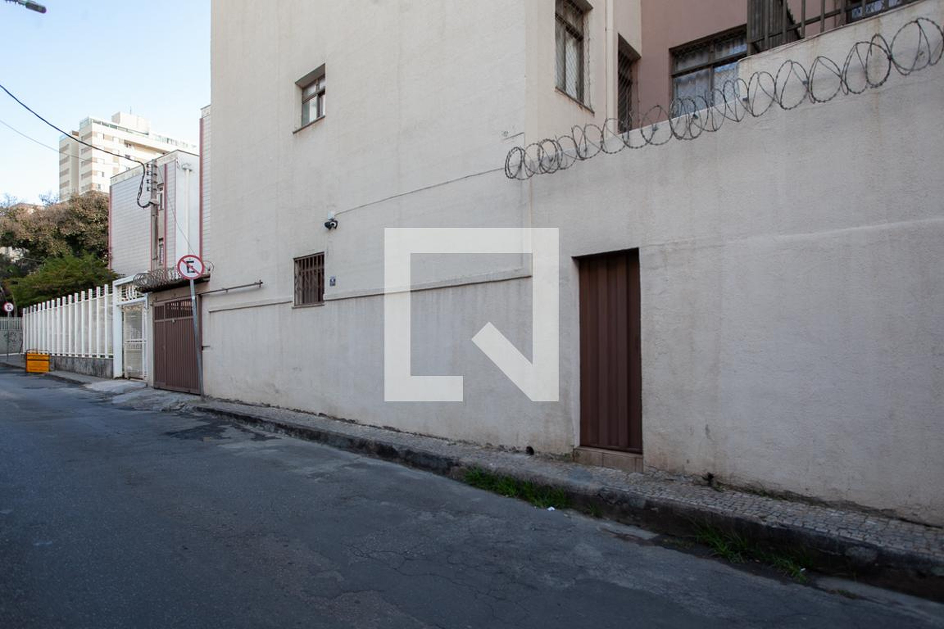Fachada Condomínio em Beco das Oliveiras, 161