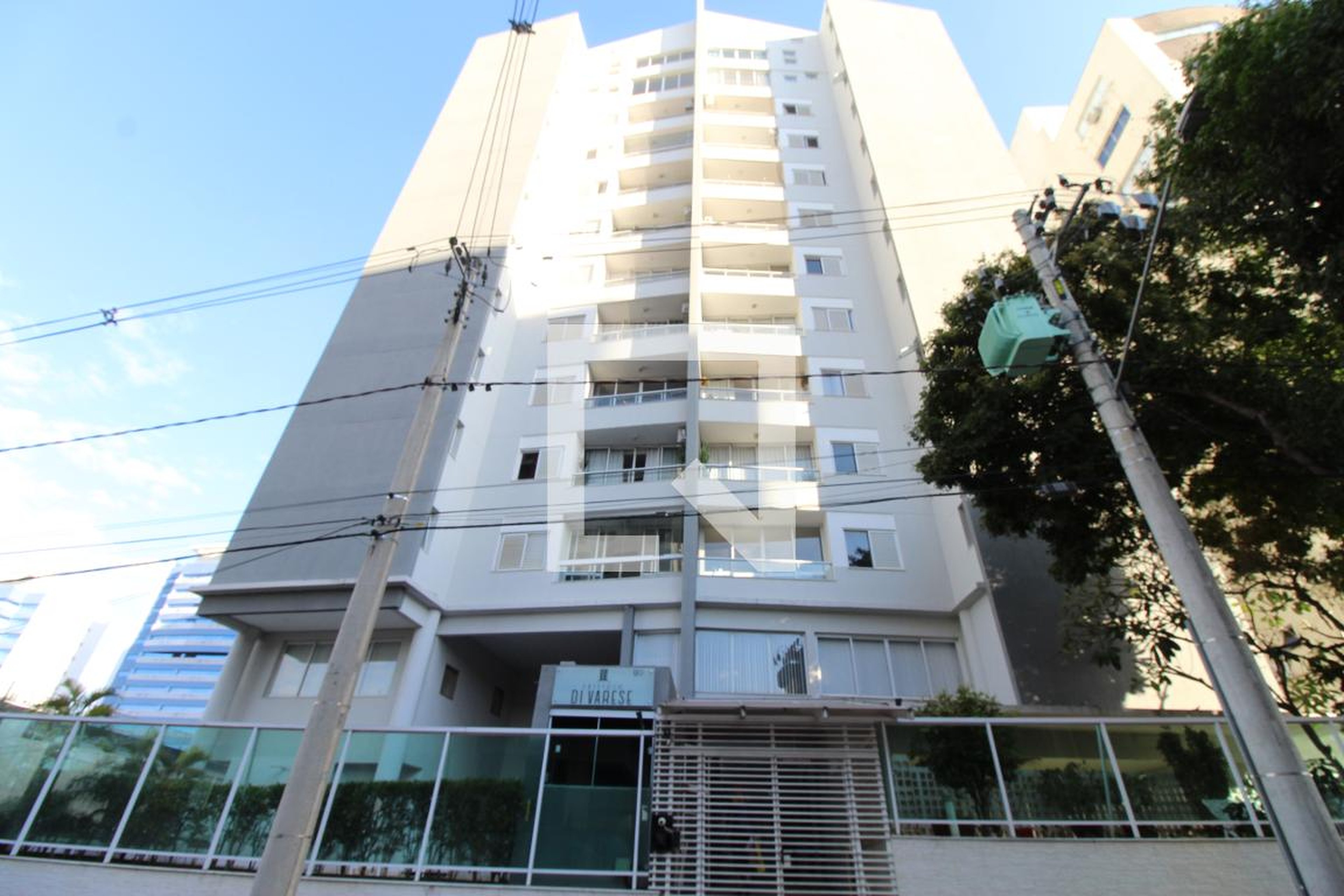 Fachada do Prédio Condomínio Di Varese