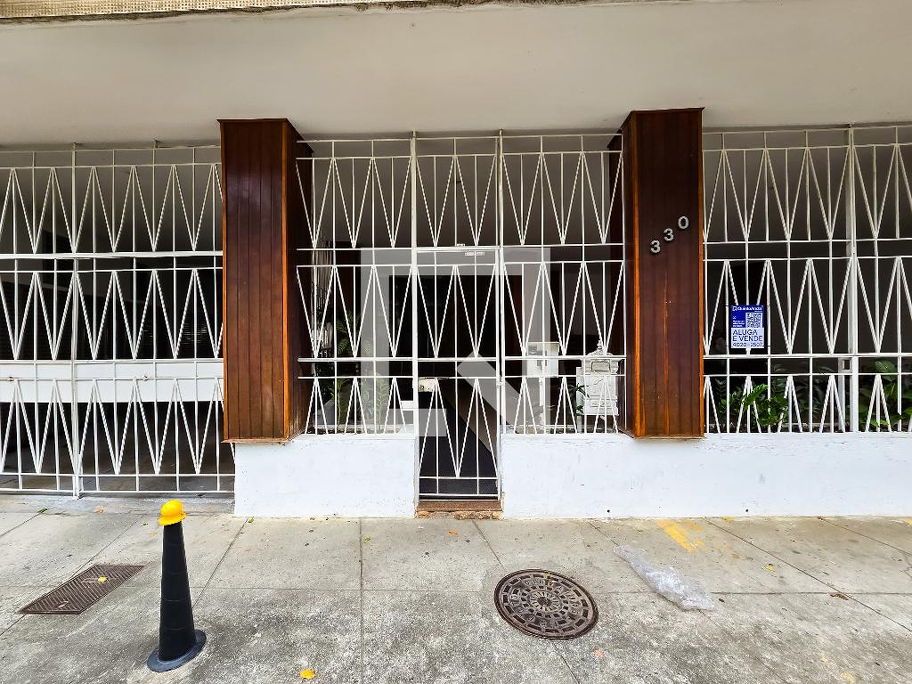 Fachada Condomínio em Rua Monsenhor Jerônimo, 330