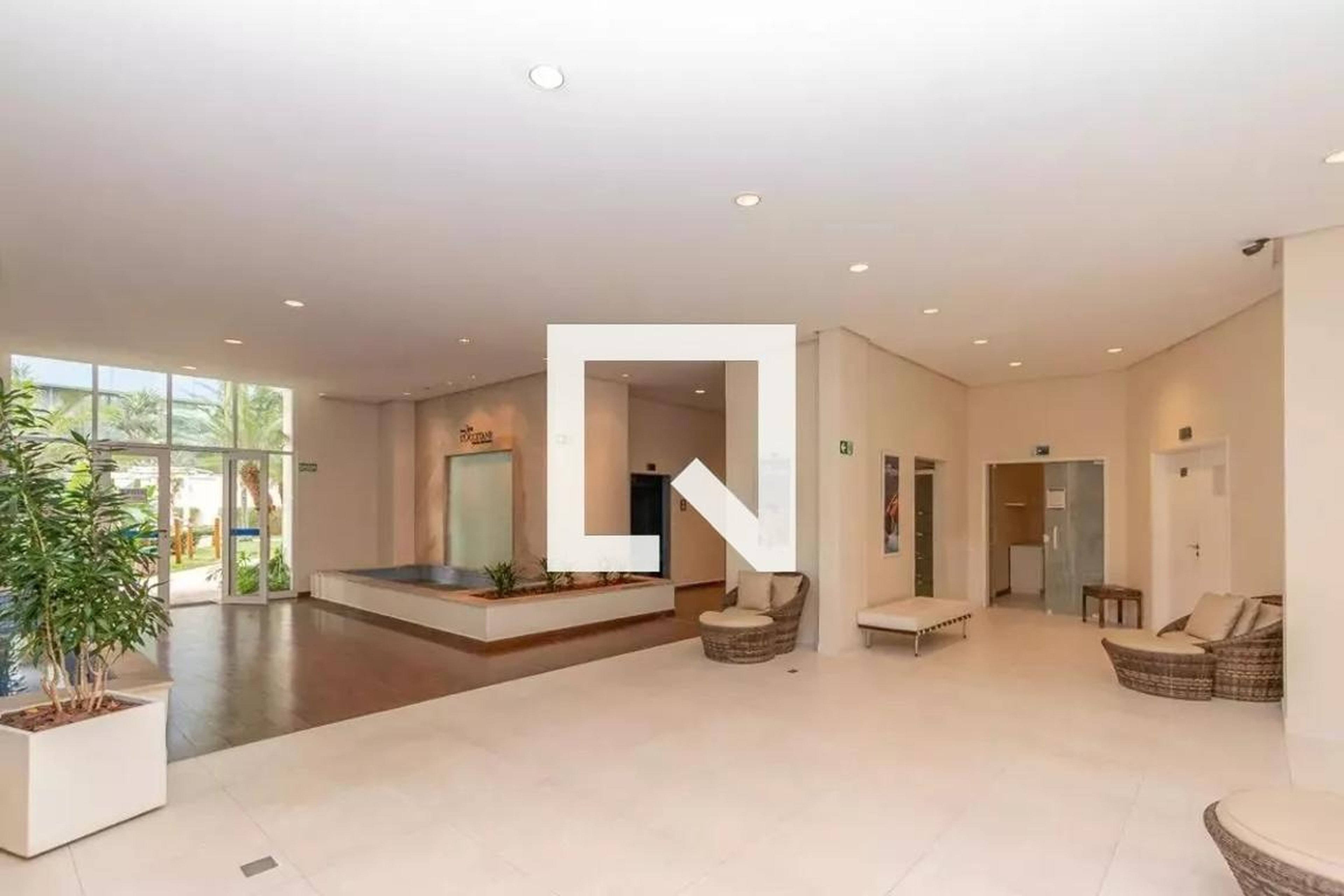 Hall Social - Florida Penthouses