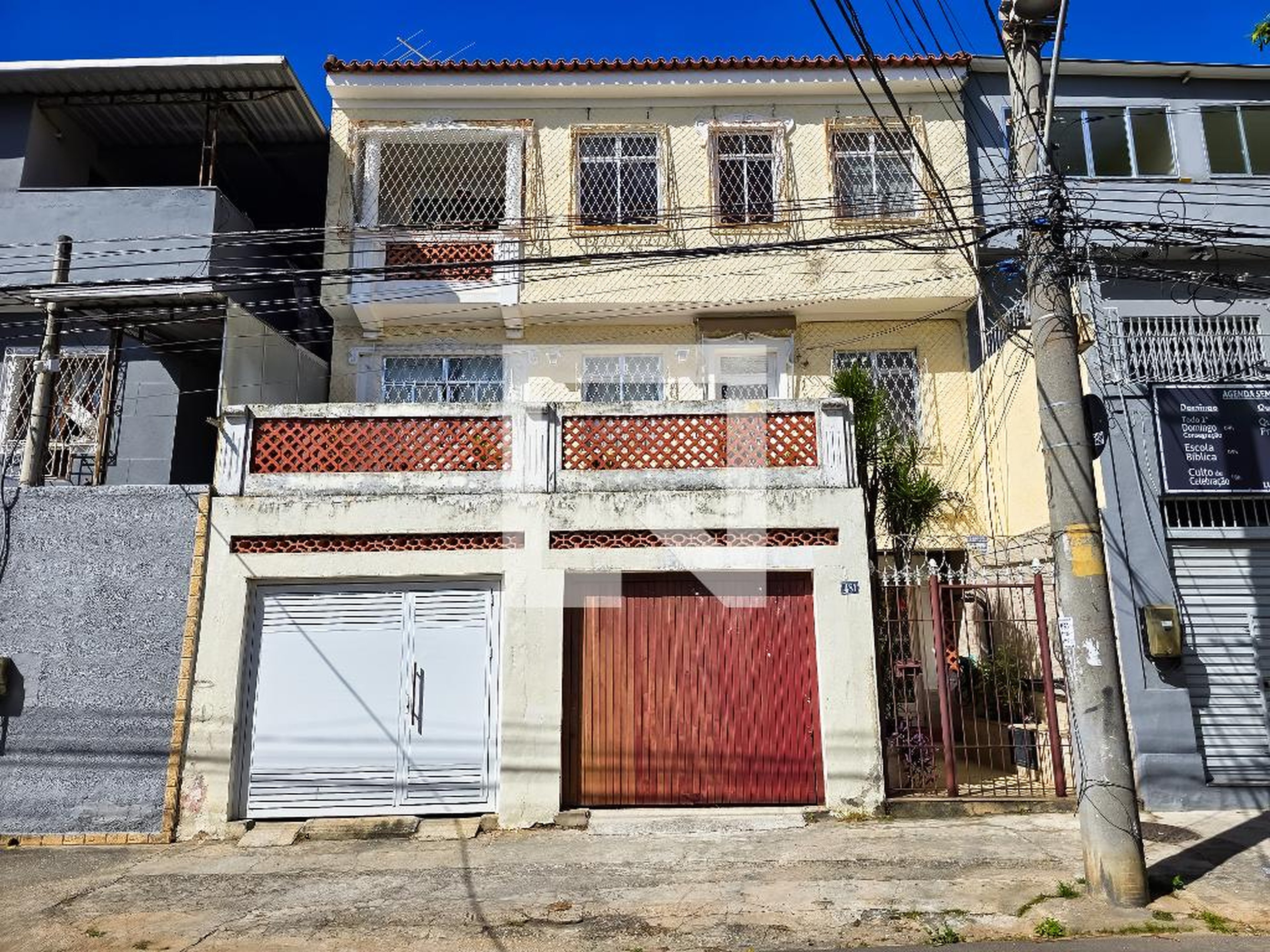 Fachada Condomínio em Rua Monsenhor Jerônimo, 481