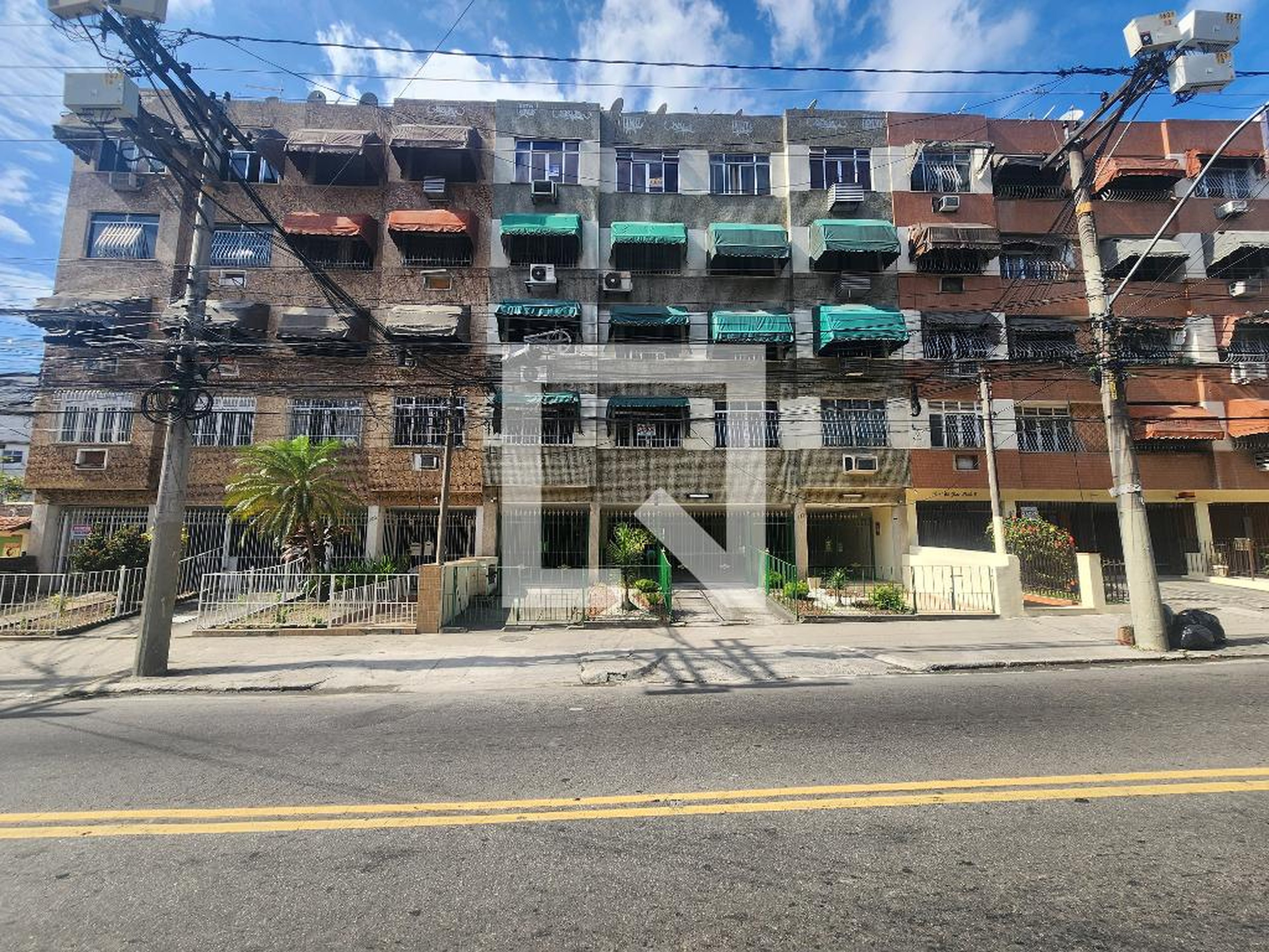 Fachada Condomínio em Rua Salvatori, 127