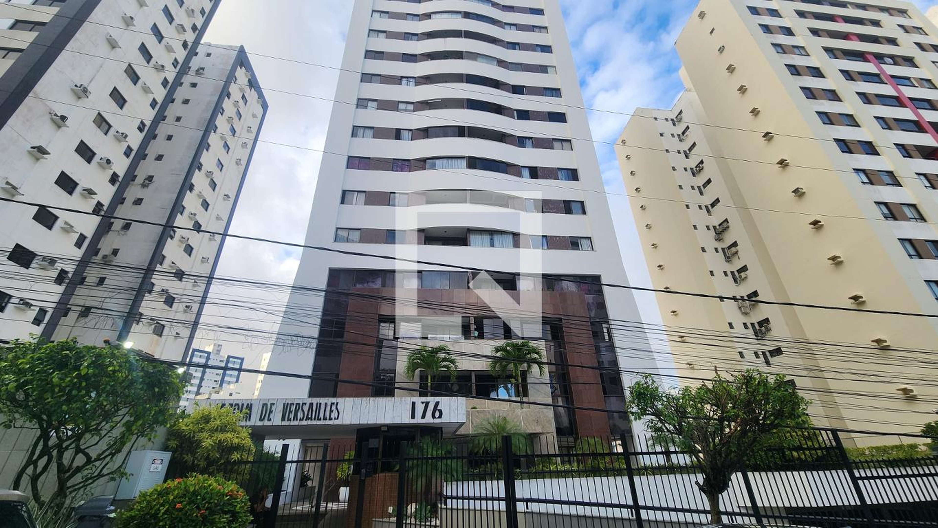 Fachada do Prédio Condomínio Edf. Jardim de Versailles