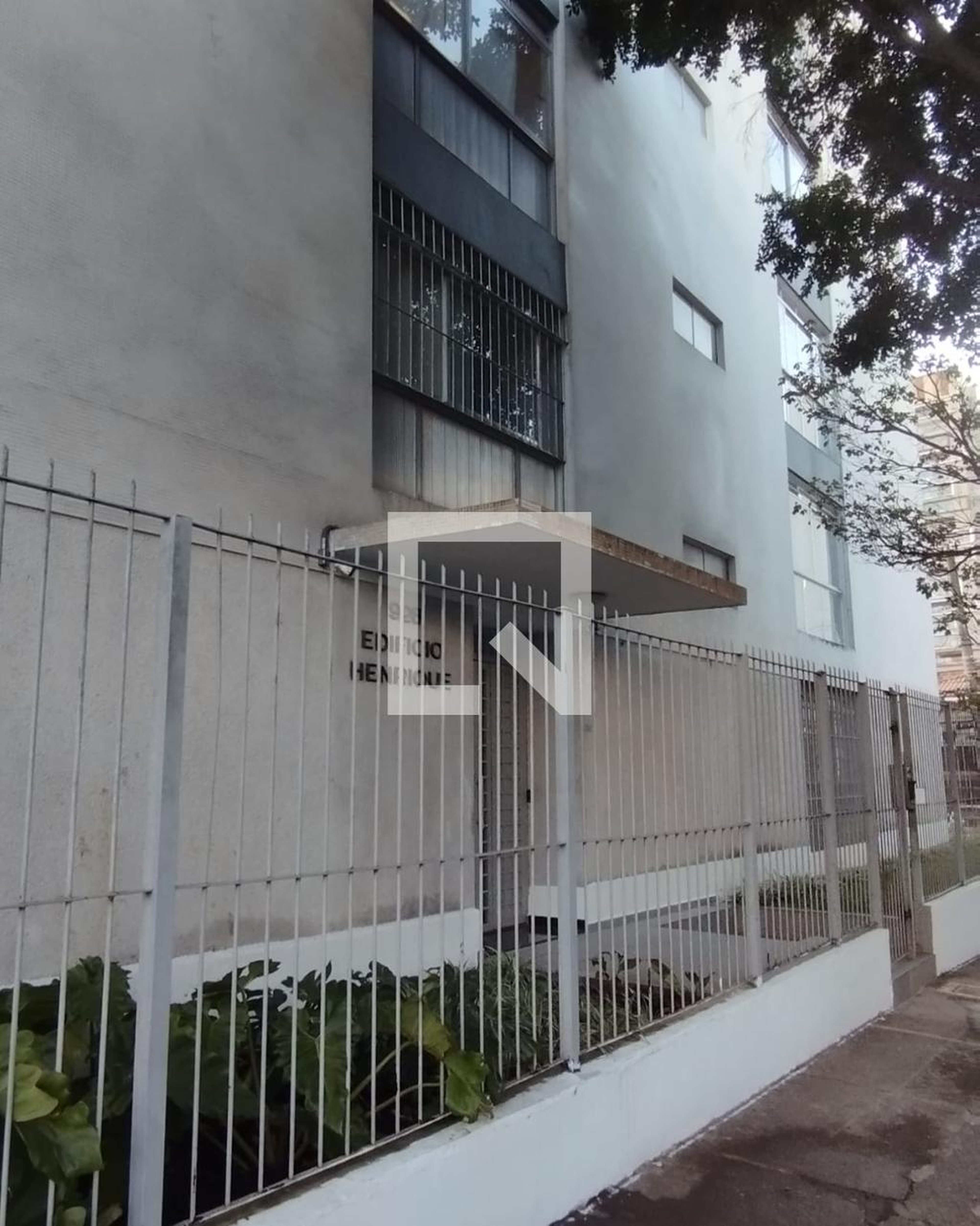 Fachada Condomínio em Rua Coronel Lisboa, 396