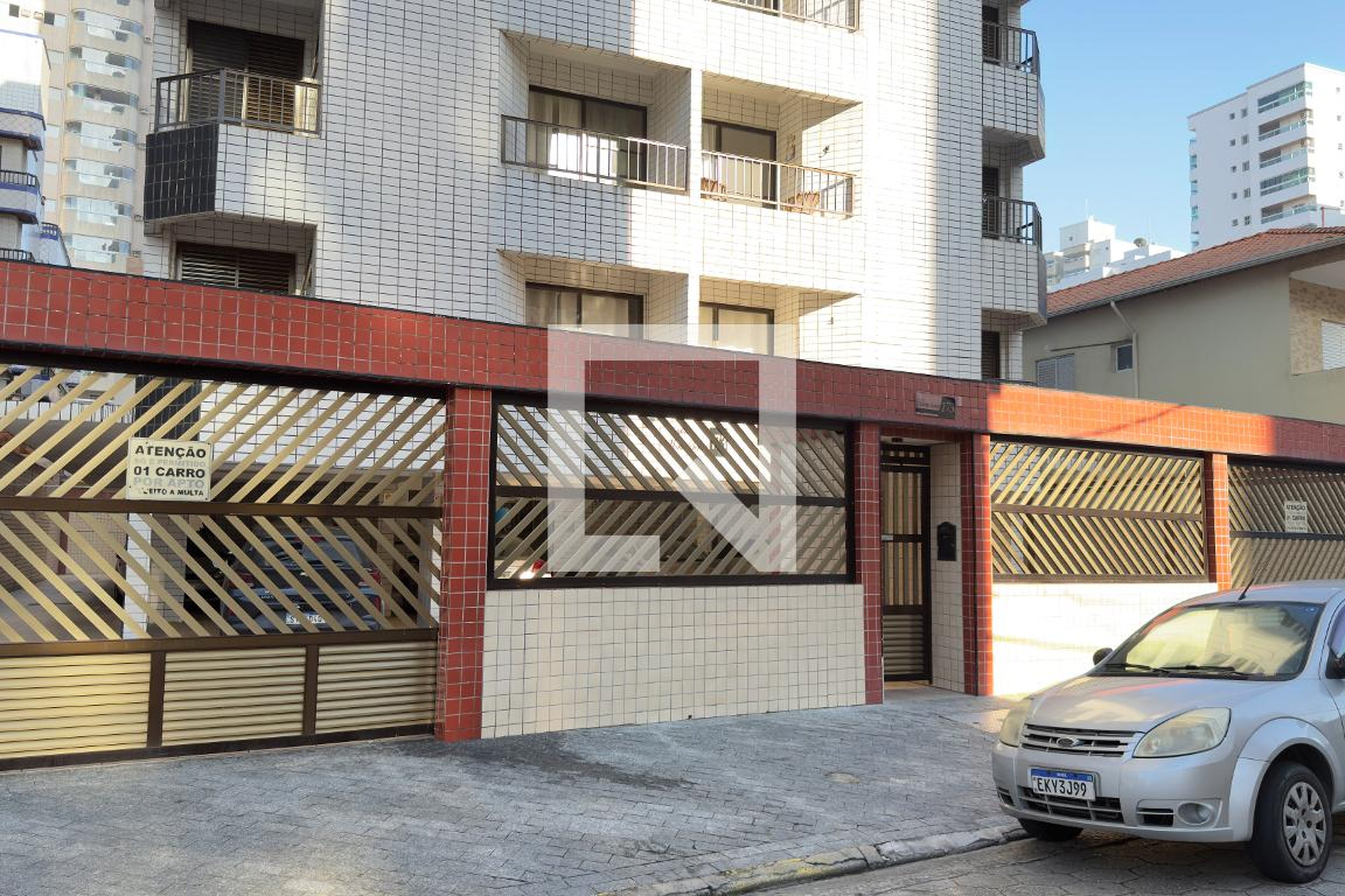 Fachada do Prédio Condomínio Monte Serrat